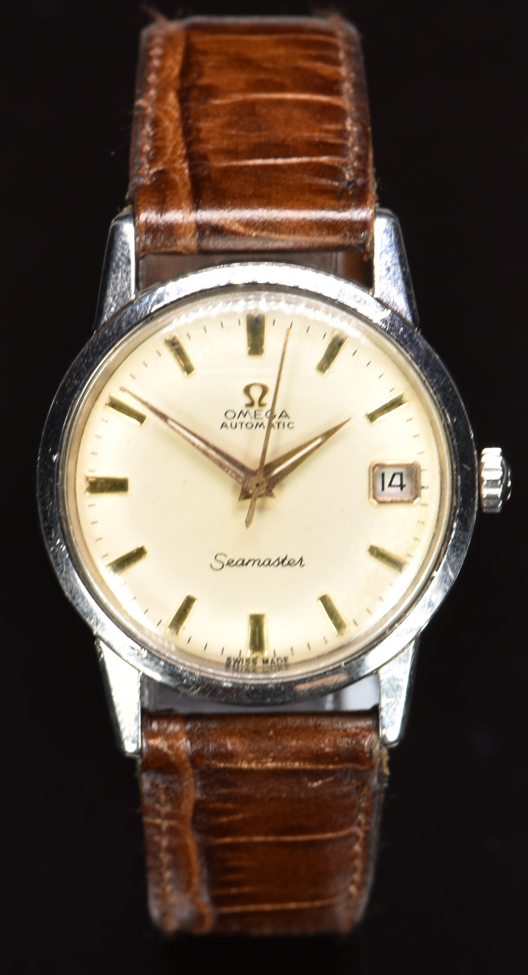 Omega Seamaster gentleman's automatic wristwatch with date aperture, luminous and gold hands, gold