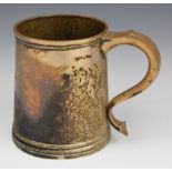 George V hallmarked silver pint tankard of plain tapering form, Birmingham 1927, maker Adie Brothers