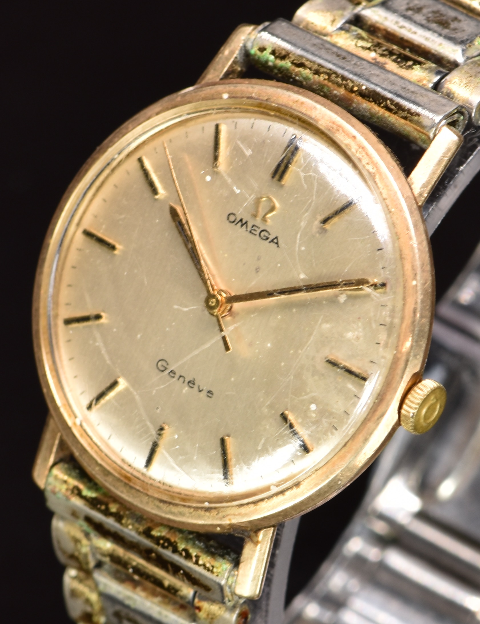 Omega 9ct gold gentleman's wristwatch ref. 131/25016 with gold hands, two-tone baton hour markers, - Image 2 of 5