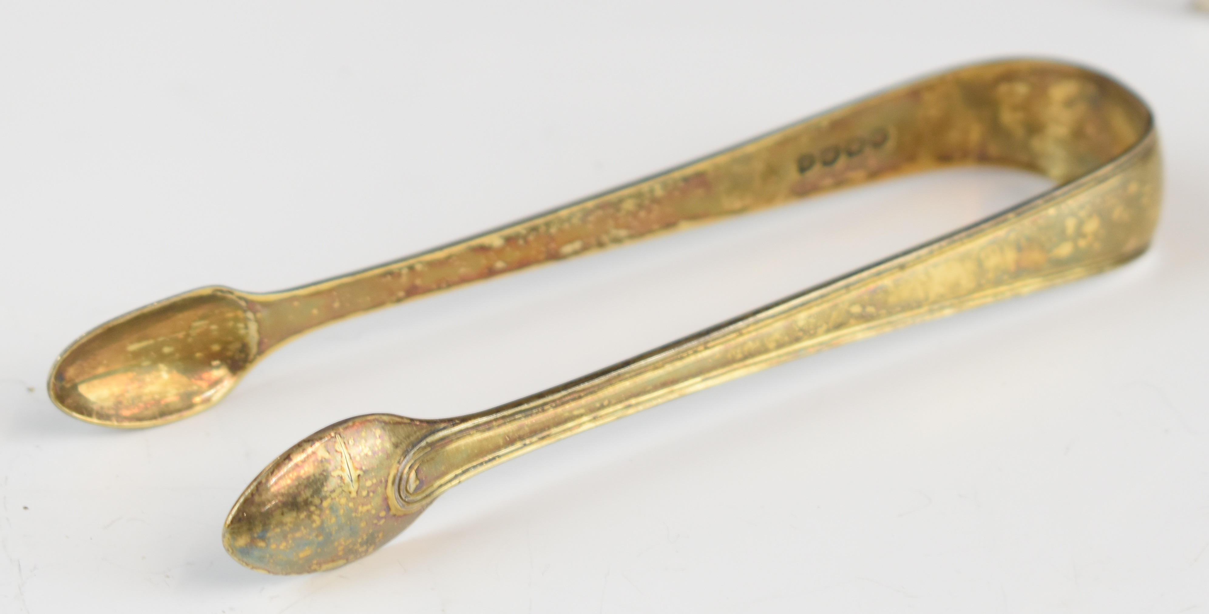 Four sets of hallmarked silver sugar tongs to include a silver gilt pair, London 1821, maker's - Image 2 of 8