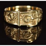 A 9ct gold buckle ring with scrolling decoration, 6.0g, size W