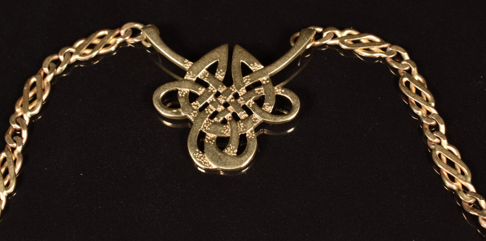 A 9ct gold Celtic cross necklace, length 42cm, 13.8g - Image 2 of 3
