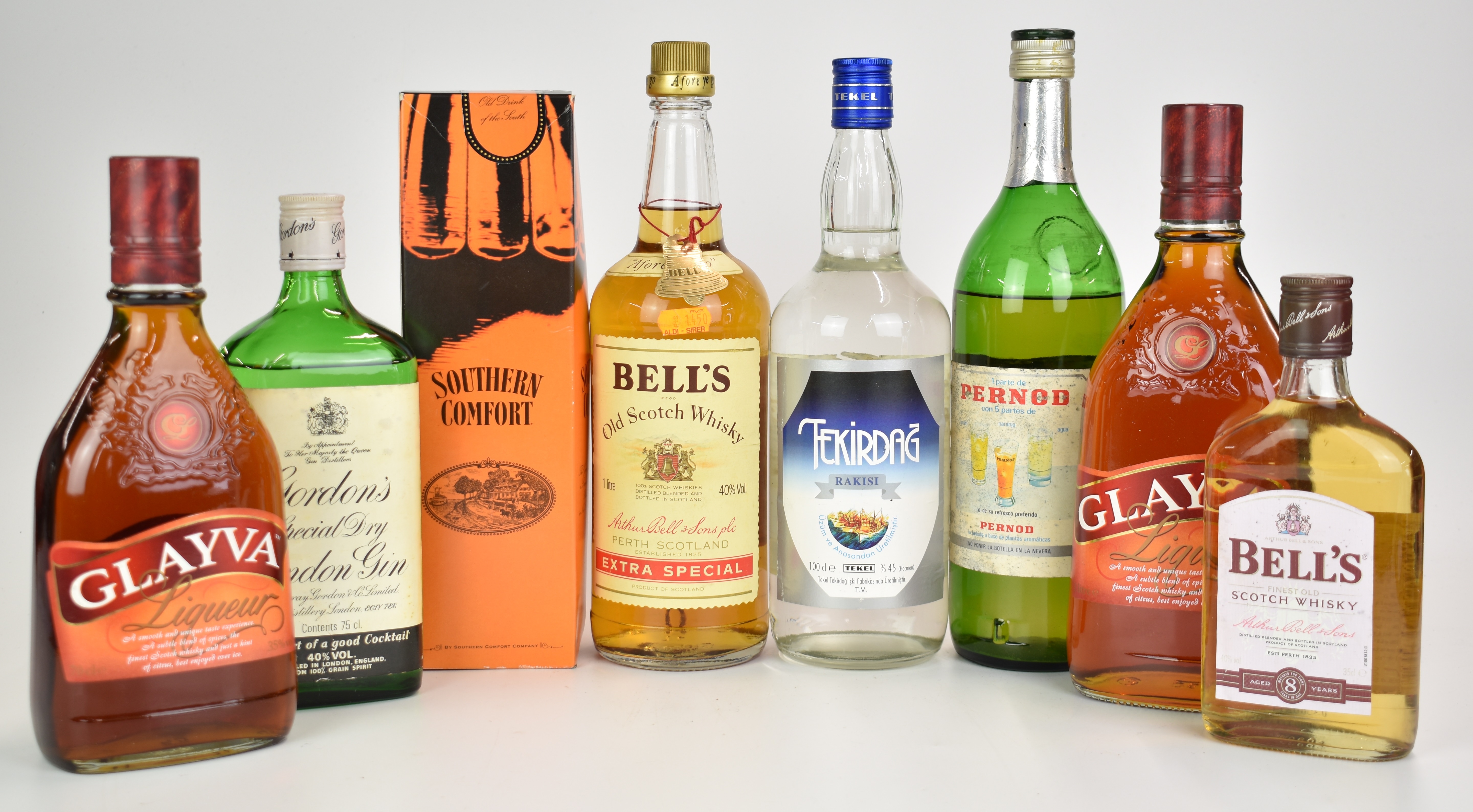 Spirits and liqueurs including Gordon's Gin 75cl, 40% vol, Bell's Whisky, 1ltr, 40% vol, boxed