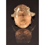 A 9ct gold ring set with smoky quartz, 5.3g, size O