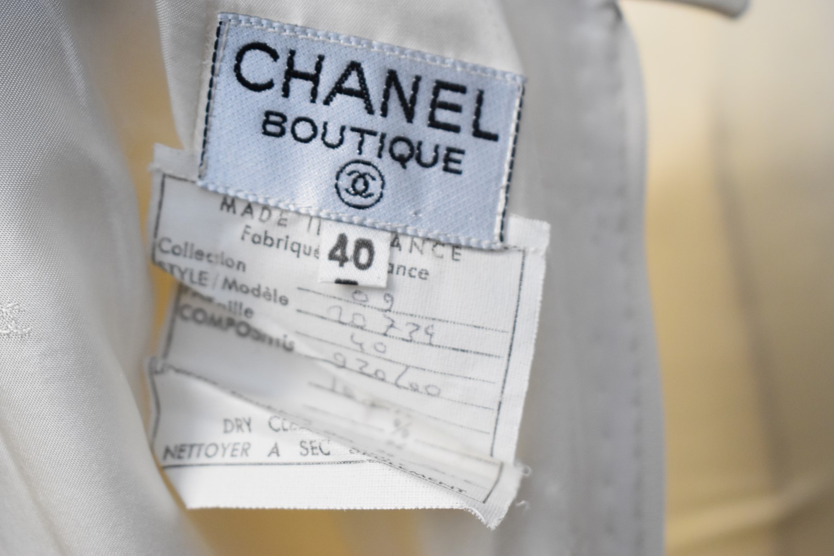 Vintage Chanel Boutique ladies skirt suit comprising jacket and skirt, both with Chanel labels and - Image 13 of 13