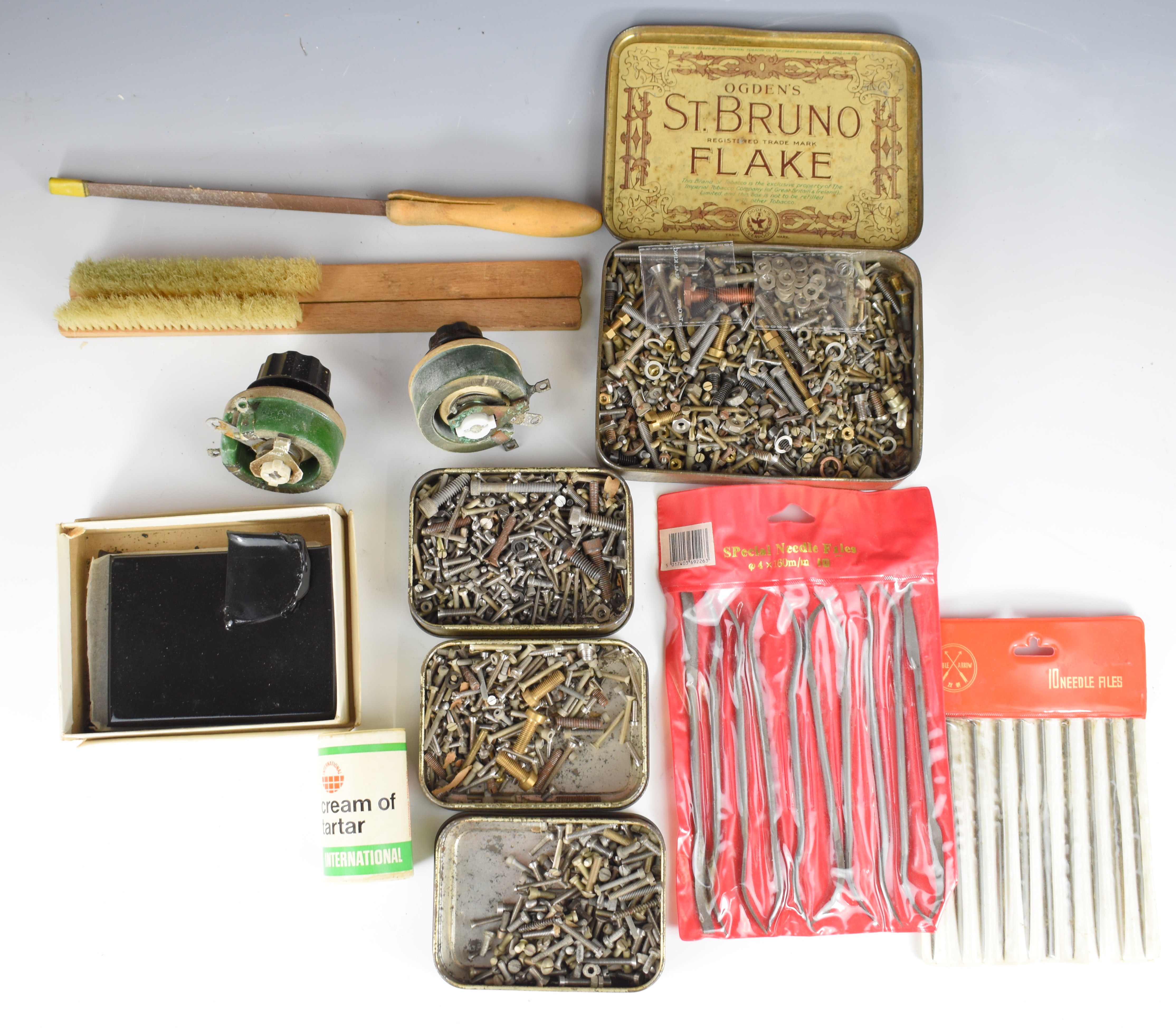 Collection of clock parts, keys, tools, needle files, engraver's wax, clamps etc, in three trays - Image 2 of 21