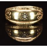 A 9ct gold ring set with a diamond, 2.9g, size P