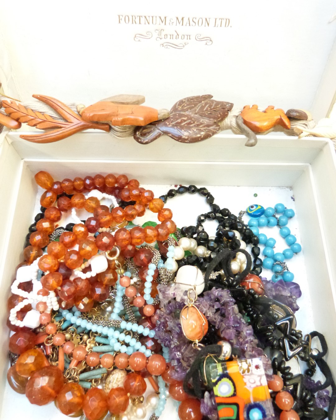 A collection of costume jewellery including faux pearls, sodalite necklace, rose quartz necklace, - Image 8 of 9