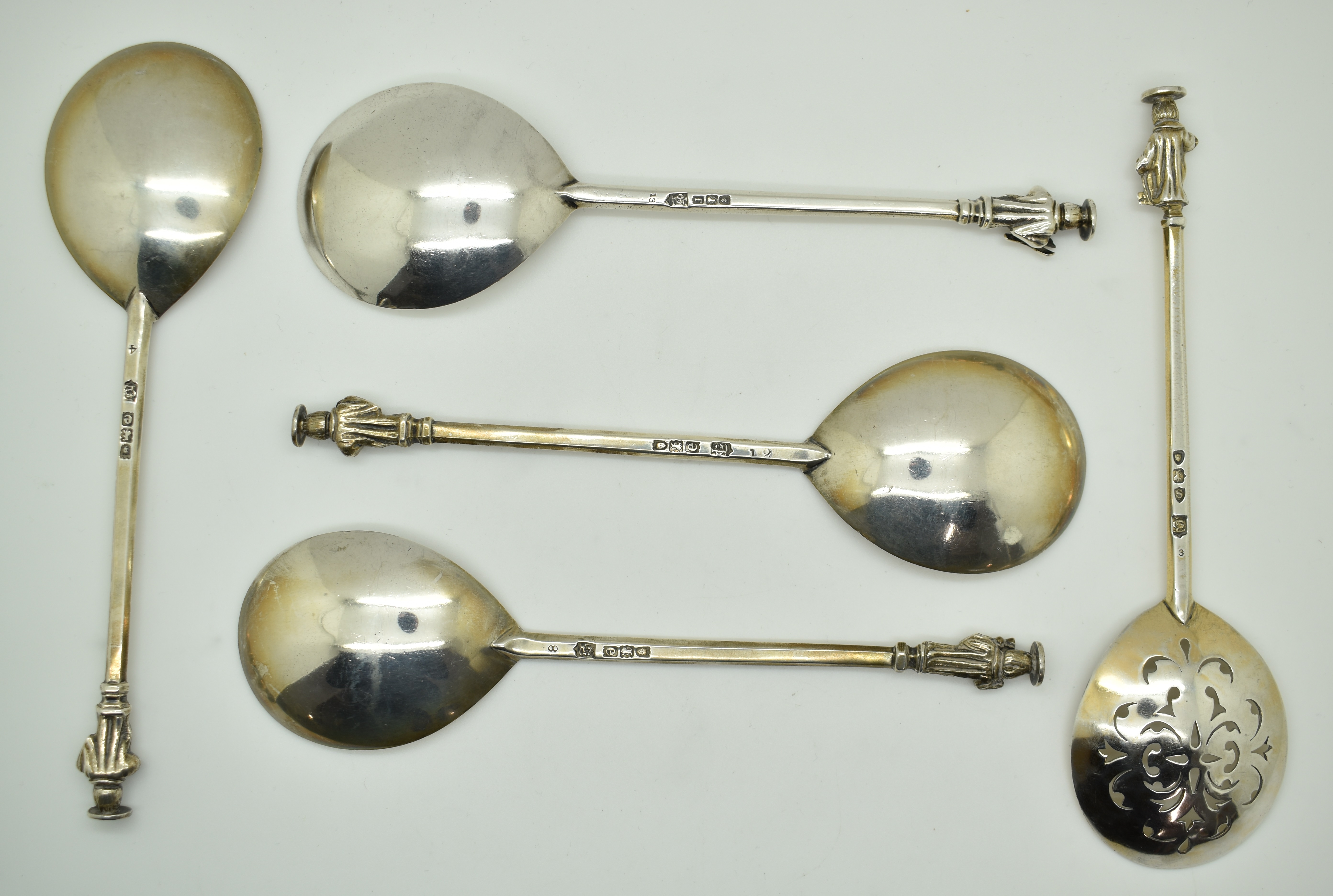 Five Victorian hallmarked silver apostle spoons including a sifter example, three London 1900, one - Image 2 of 4