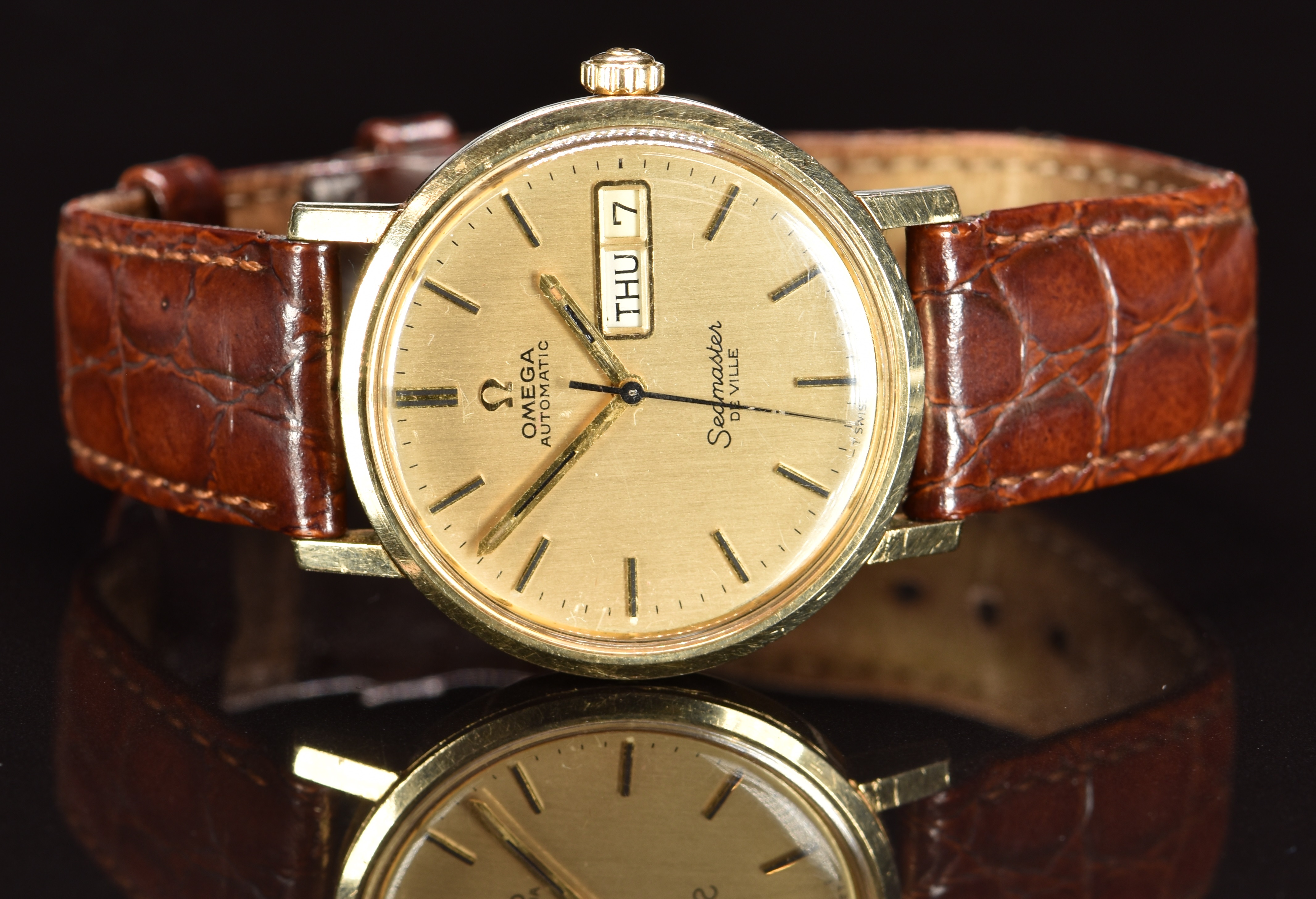 Omega Seamaster de Ville gold gentleman's automatic wristwatch with day and date aperture, two- - Image 4 of 5