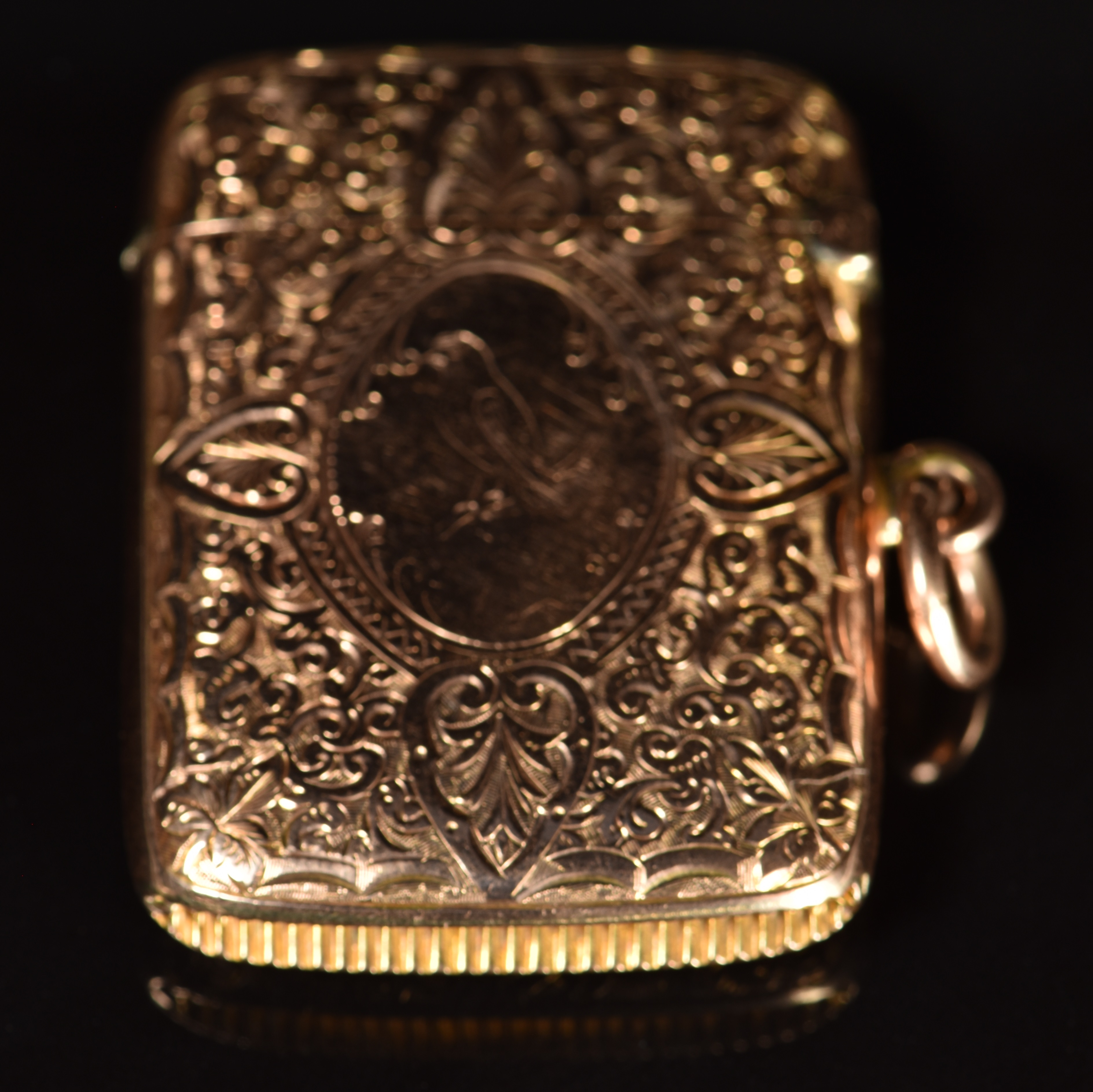 Victorian 9ct gold vesta case, with engraved decoration, Chester 1898, maker's mark rubbed, height - Image 3 of 3