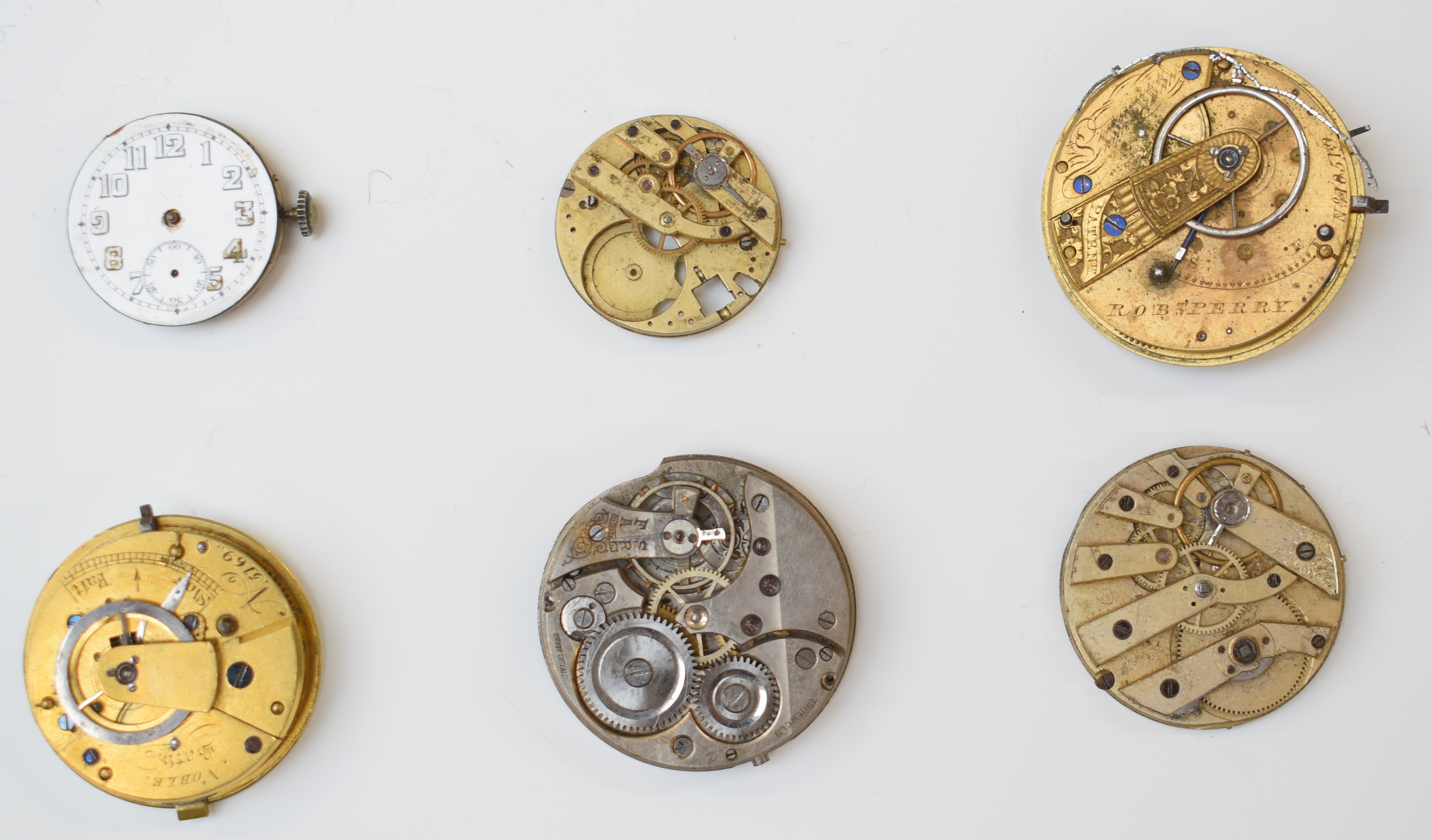 Large collection of pocket watch movements, dials and parts including fusee movements, tortoiseshell - Image 13 of 19