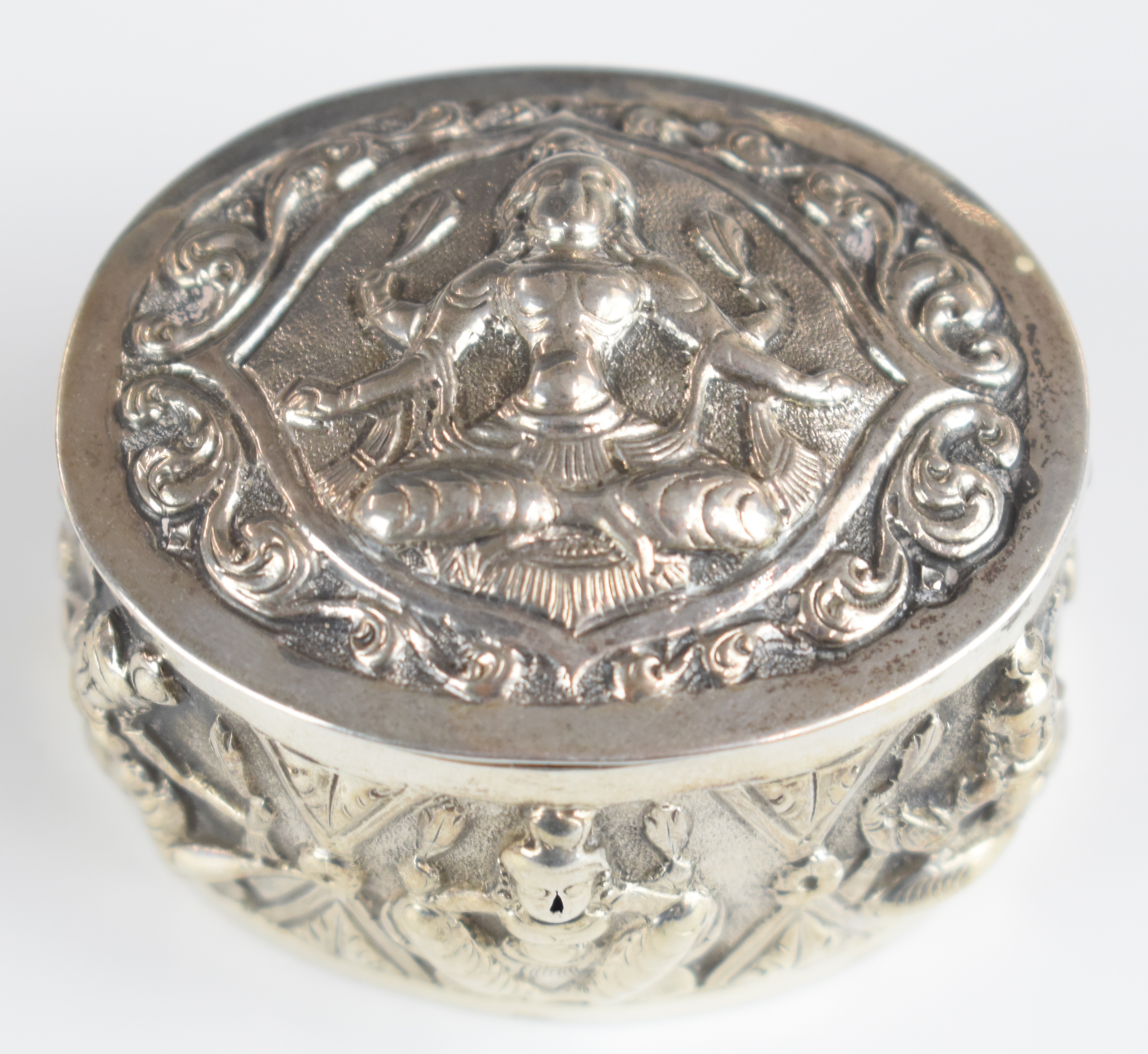 Silver bowl marked 830, width 10cm, Burmese or similar silver pot decorated with deities and a Dutch - Image 4 of 7