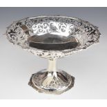 Edward VII hallmarked silver tazza with pierced decoration, London 1902, maker Josiah Williams & Co,