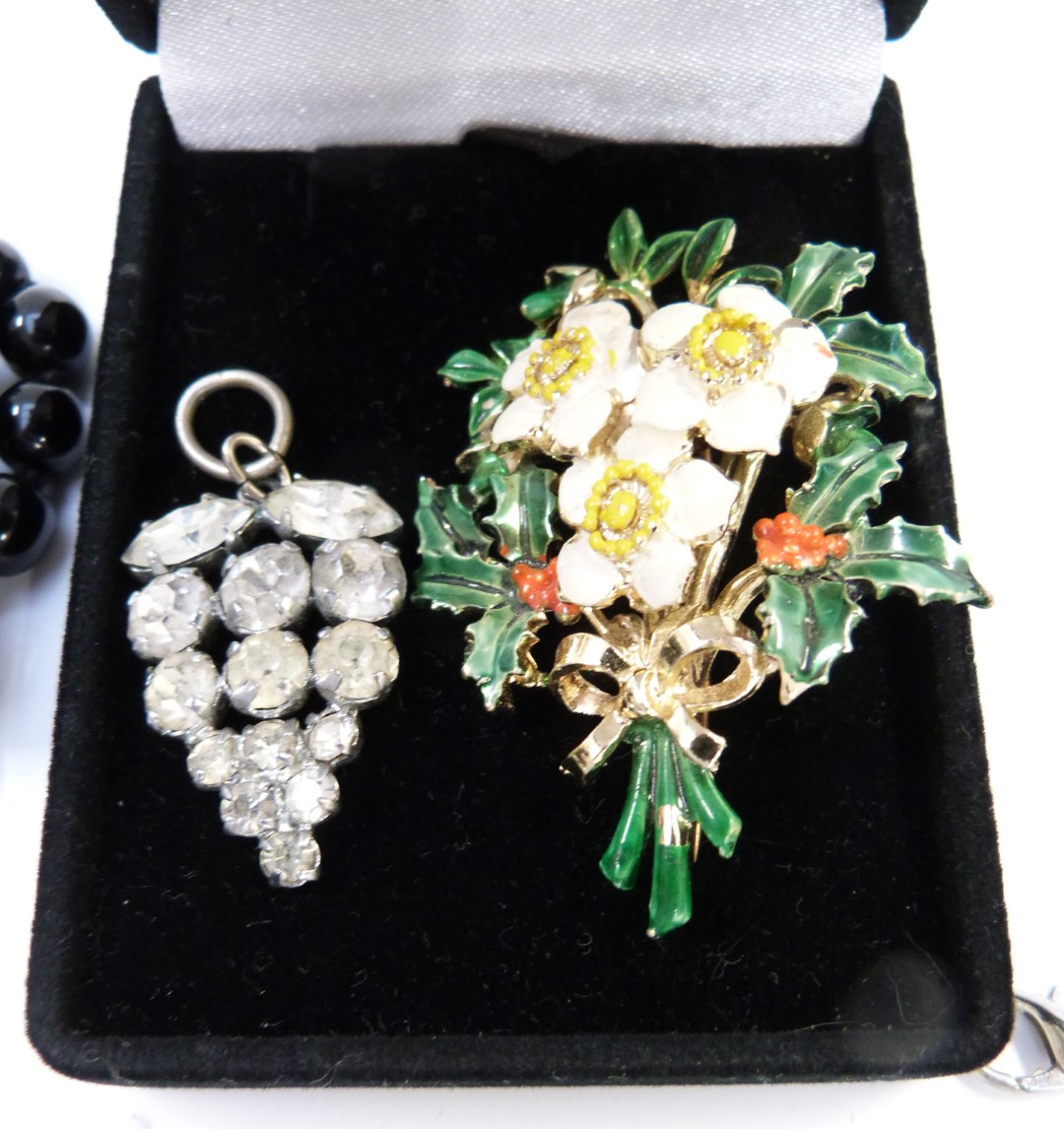 A collection of jewellery including paste earrings, silver necklace, silver ring, Skagen watch, - Image 6 of 7