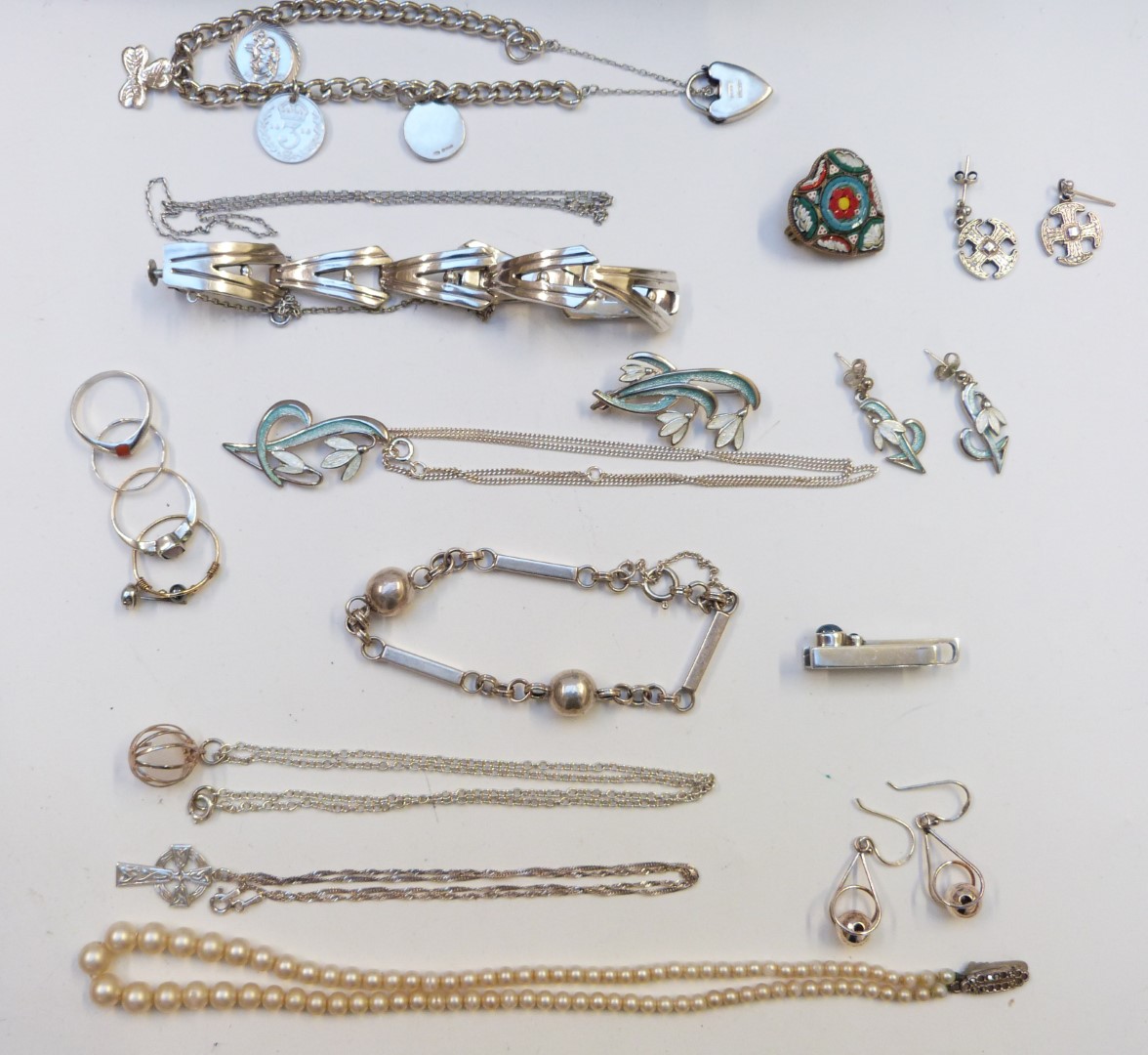 A collection of silver jewellery including earrings, rings, bracelets, pendants, charms etc - Image 2 of 4