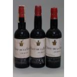 Three half bottles of Oloroso Viejisimo Sherry, Antonio de la Riva, 1940s bottling. (3)