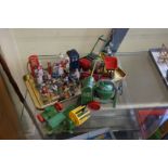 Vintage Diecast: a collection of vintage diecast and lead toys, to include: a Matchbox cement mixer;
