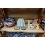 A mixed lot, to include a Japanese Imari bowl, 20cm diameter; and a Shelley jelly mould, 19cm