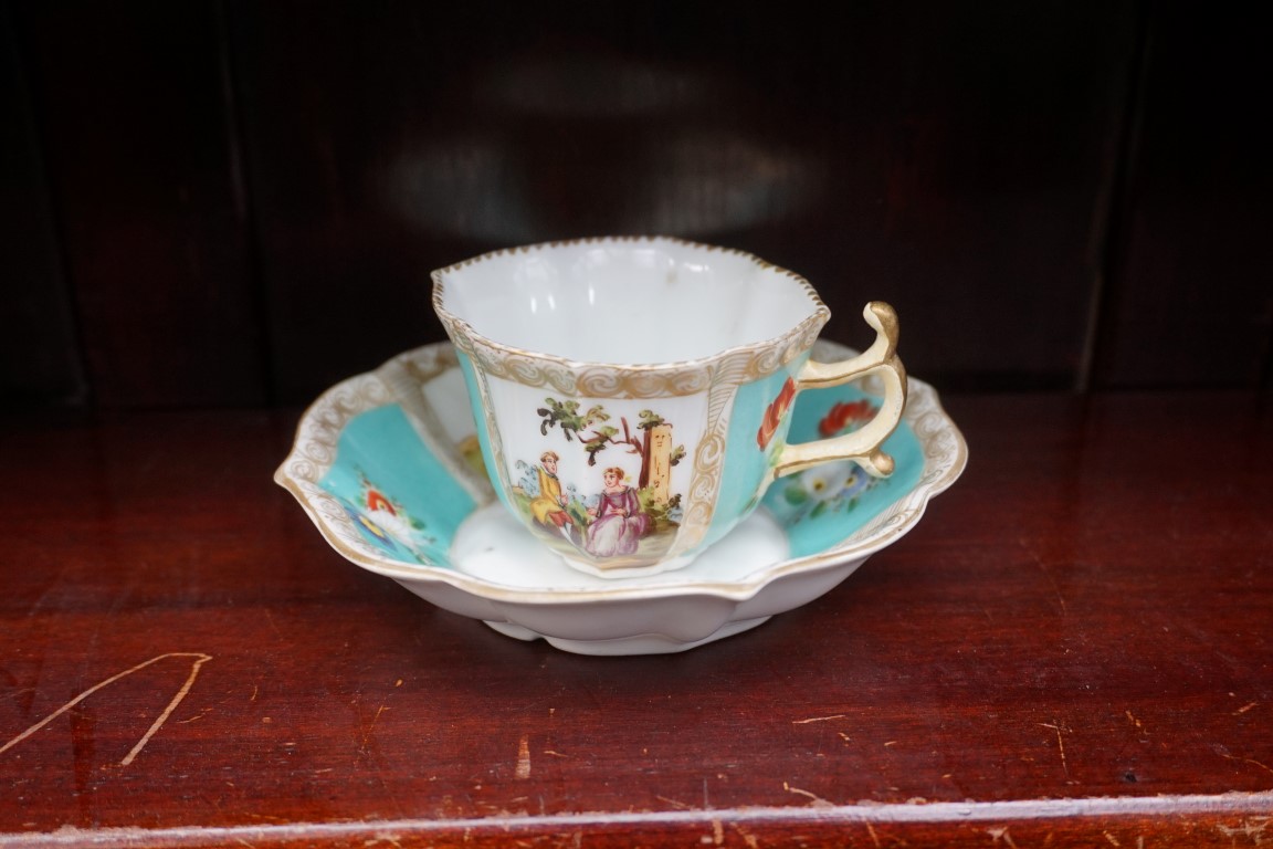 A small collection of porcelain, to include three Dresden cups and saucers. - Image 9 of 10