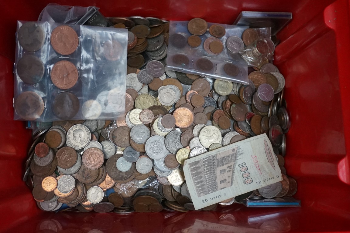 A large quantity of coins, mostly UK. - Image 2 of 3