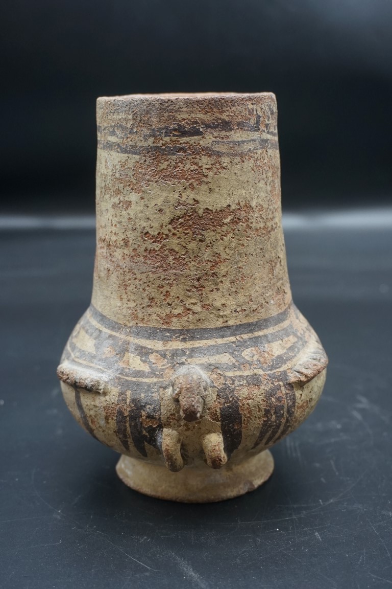 Antiquities: a pre-Columbian Mayan terracotta pot, 16.5cm high.