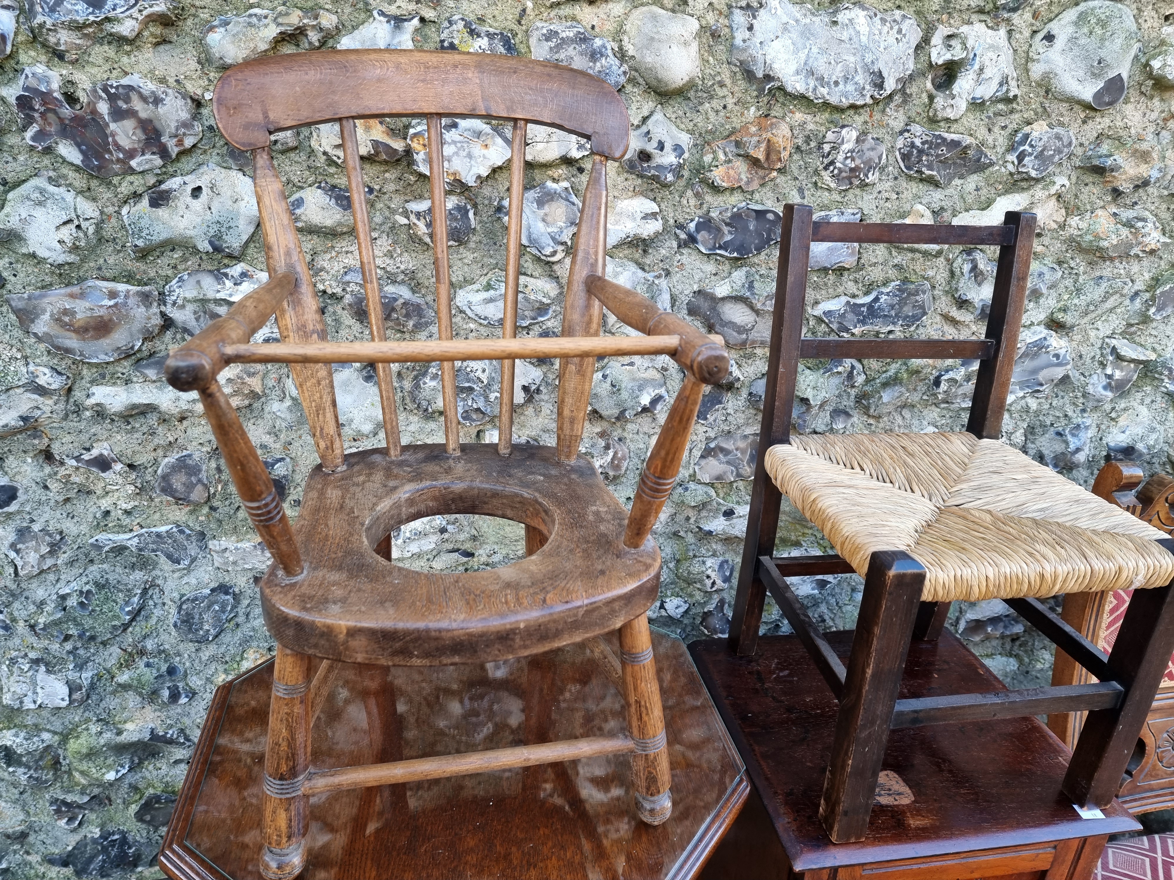 A sundry lot of furniture, to include an early 20th century oak octagonal occasional table, 74.5cm - Image 5 of 5