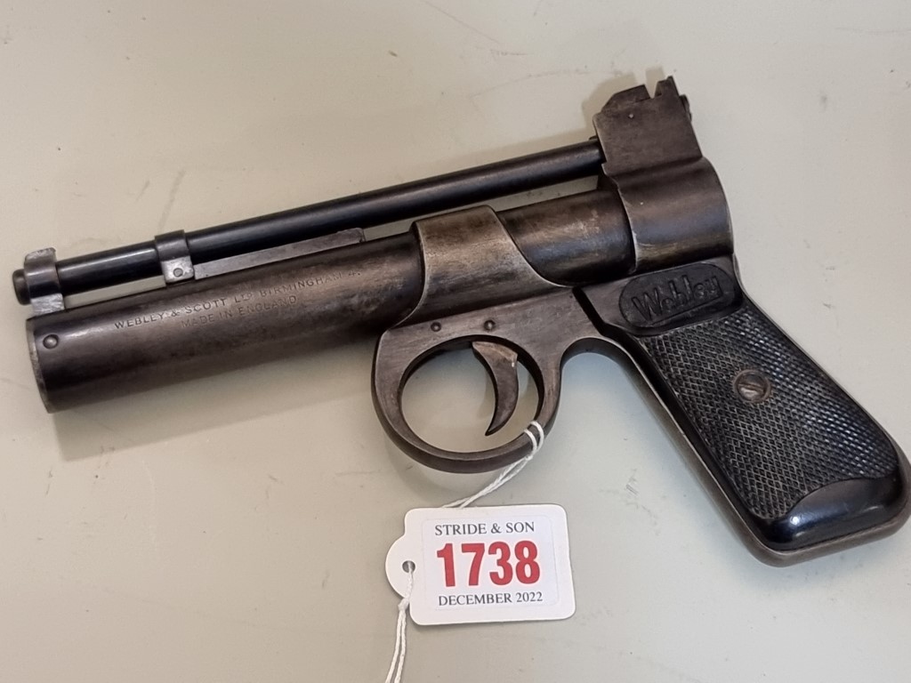 A Webley Junior .177 calibre air pistol, Serial No.541.