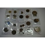 Coins: a quantity of UK and World coinage. (28)