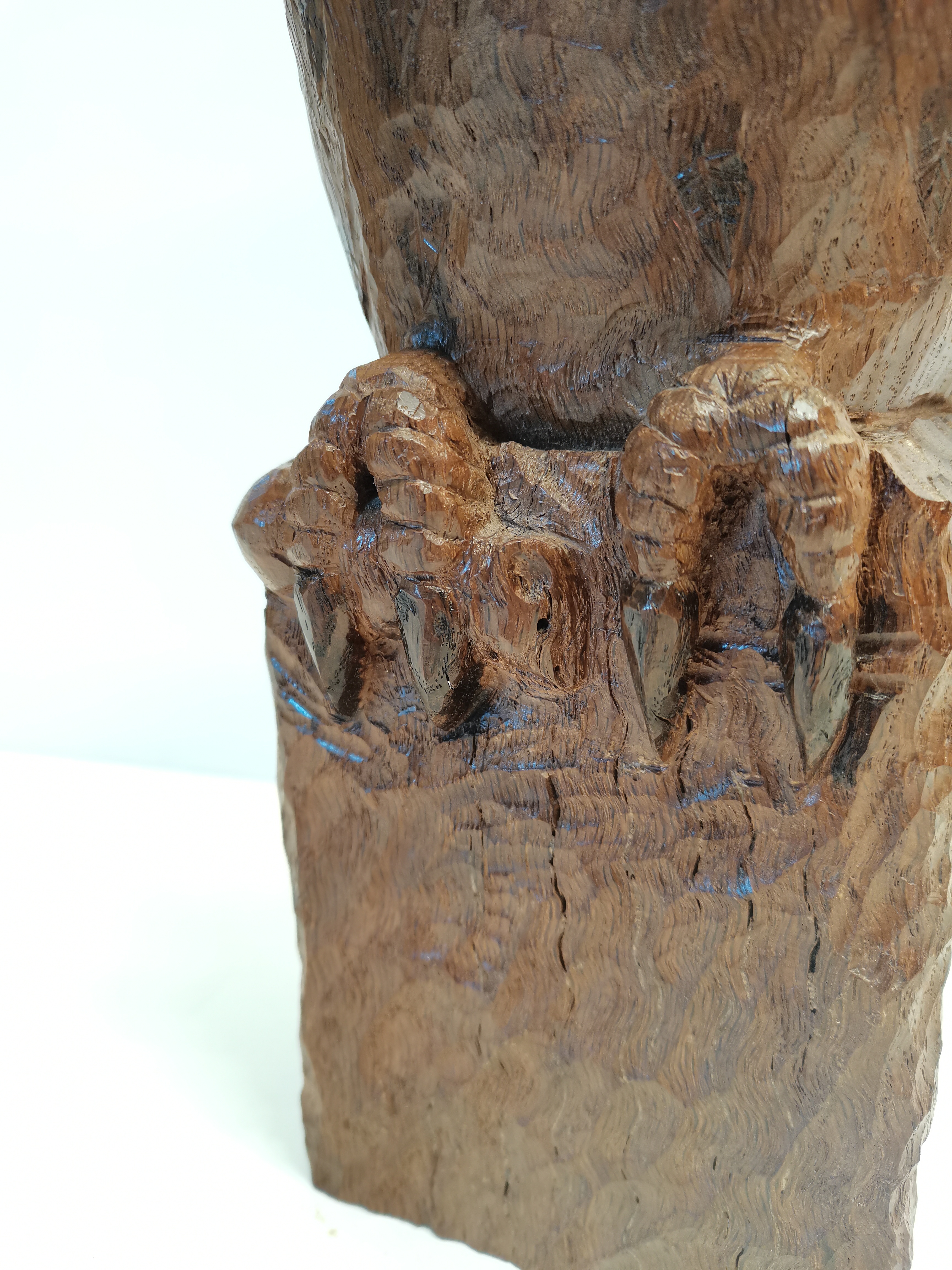 Early Mouseman - (possibly Stan Dodds) carved Oak Owl with mouse in its talons 33cm - Image 4 of 12