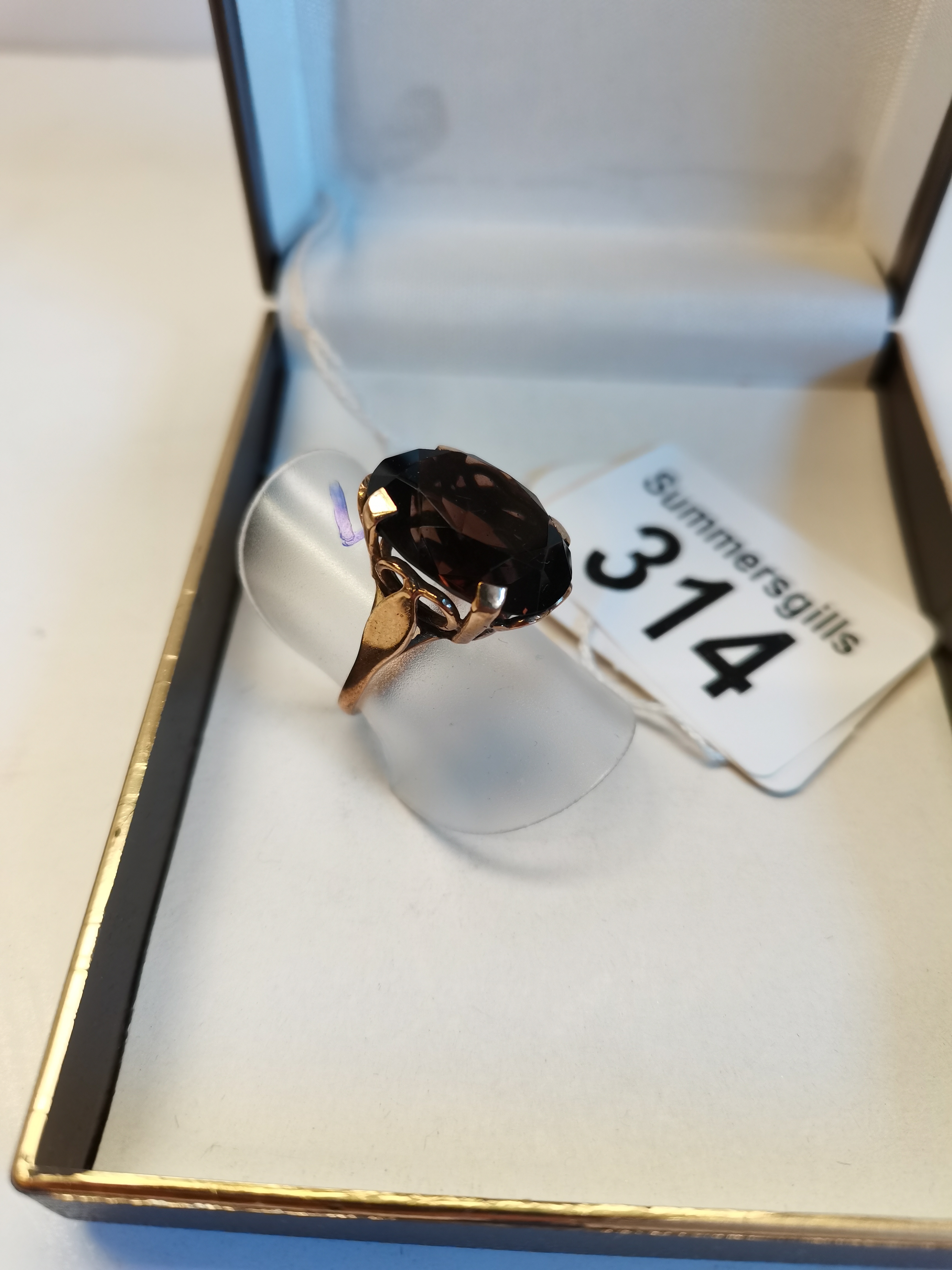 9ct Gold Size L large Quartz heavy ring