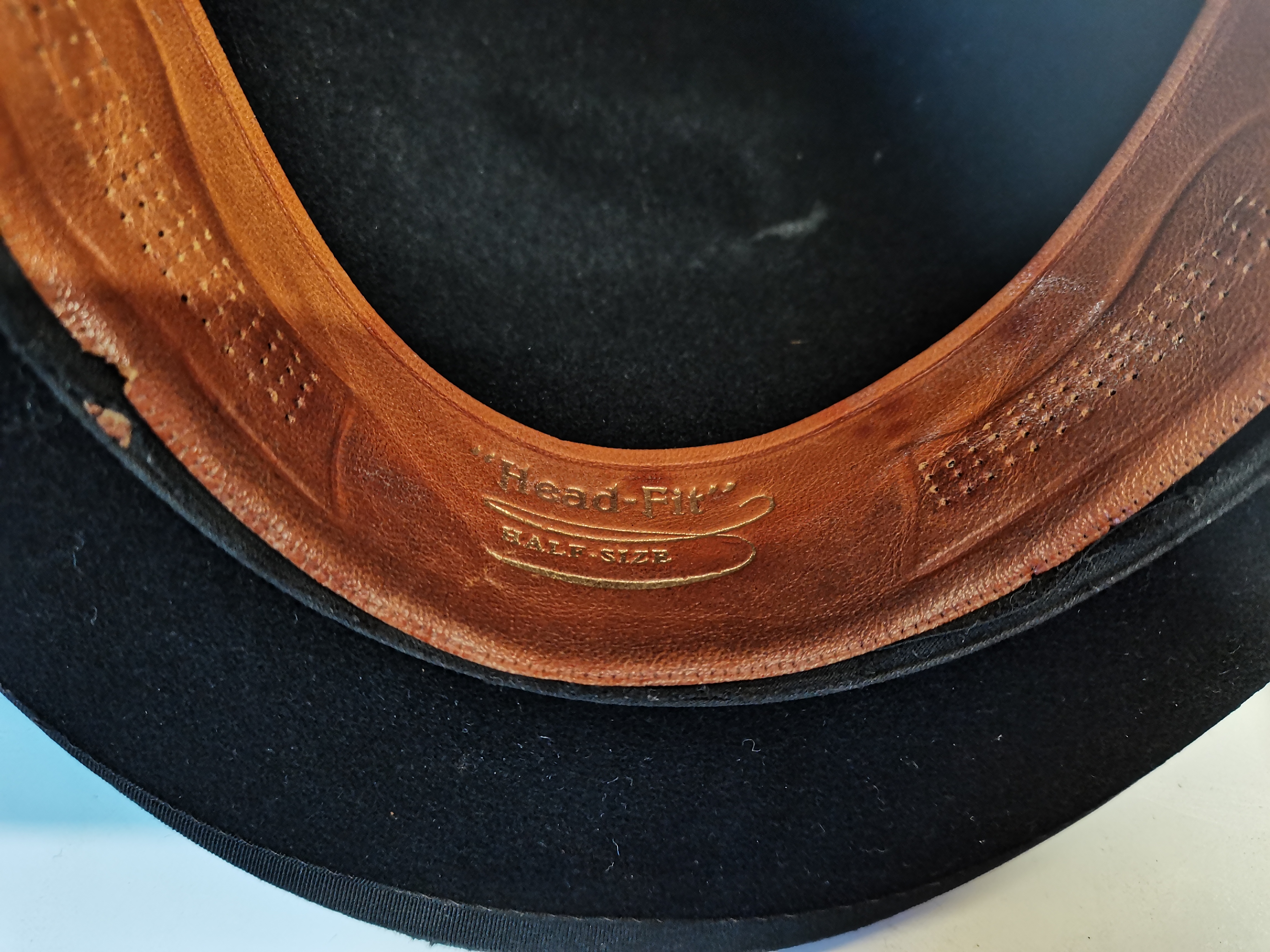 1 Hat Case Containing Top Hat Plus Two other bowler hats - Image 3 of 5