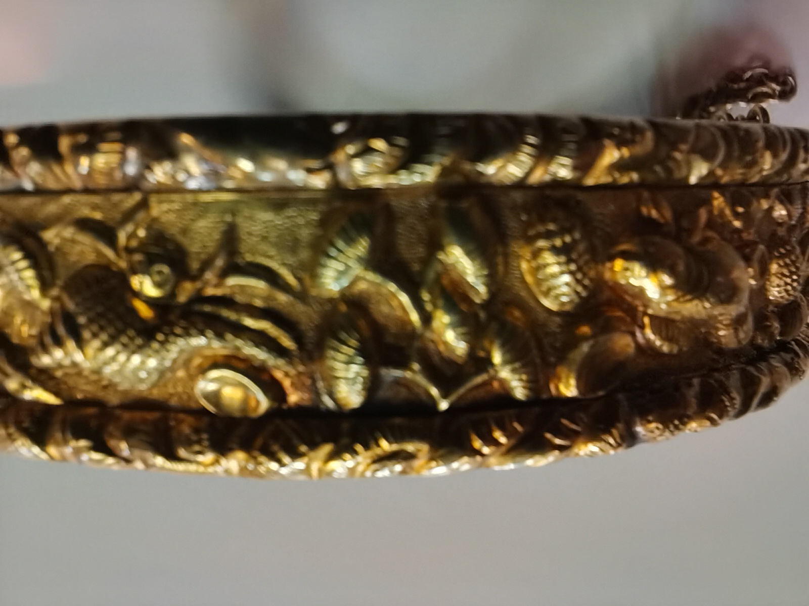 Gold costume set : Brooch 2 x bracelets, earrings, necklace etc 115g - Image 17 of 19