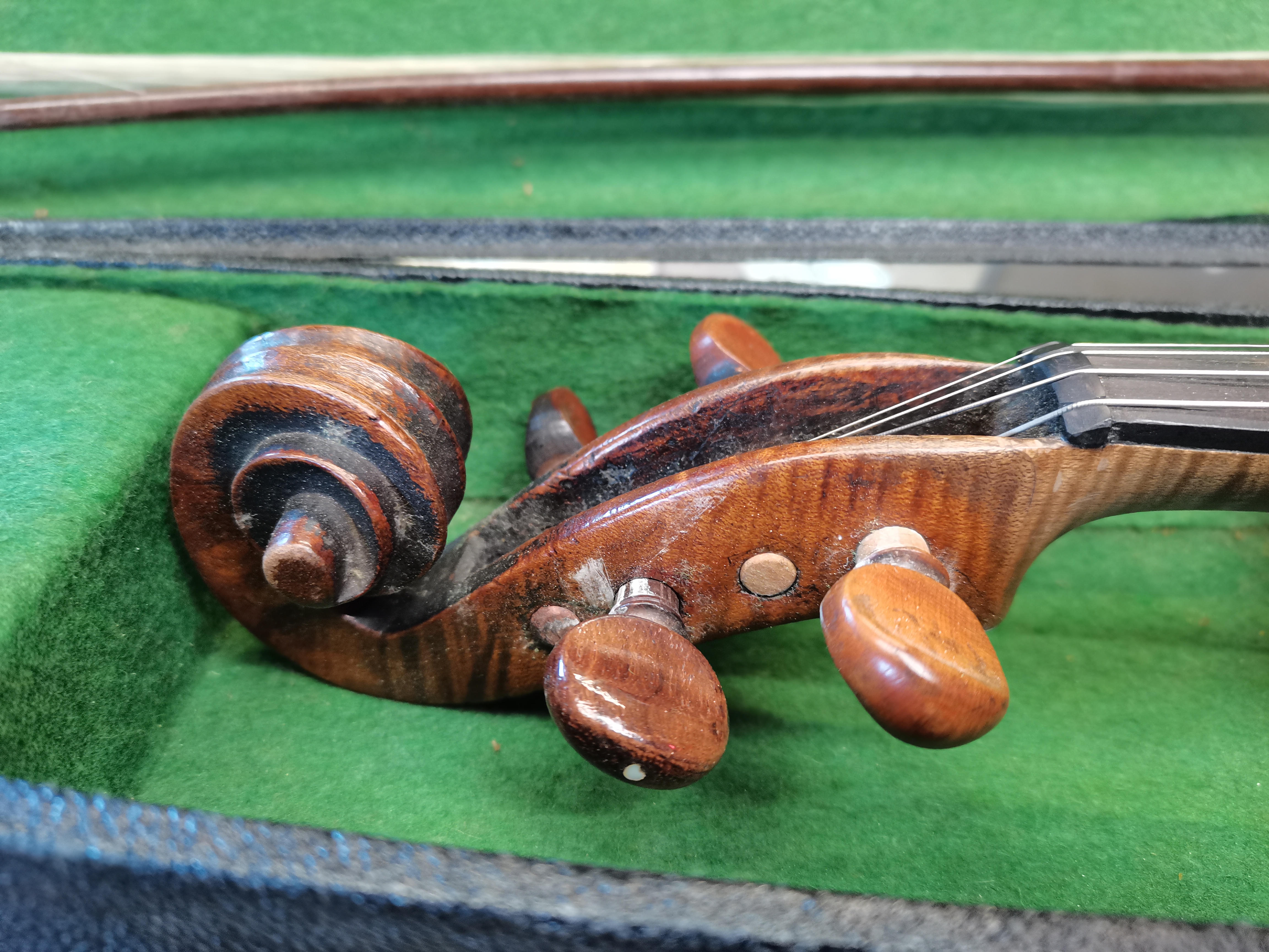 Violin and Bow In Case - Image 6 of 10