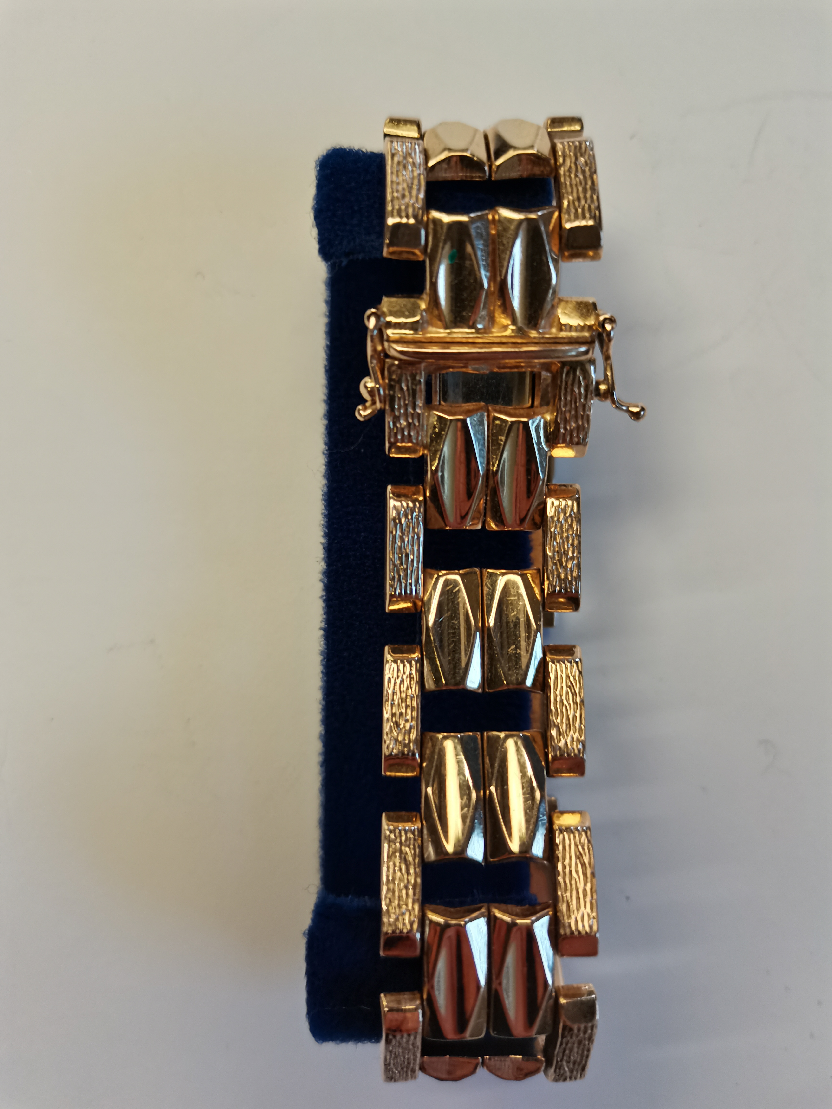 18k Gold bracelet 38g - Image 2 of 2