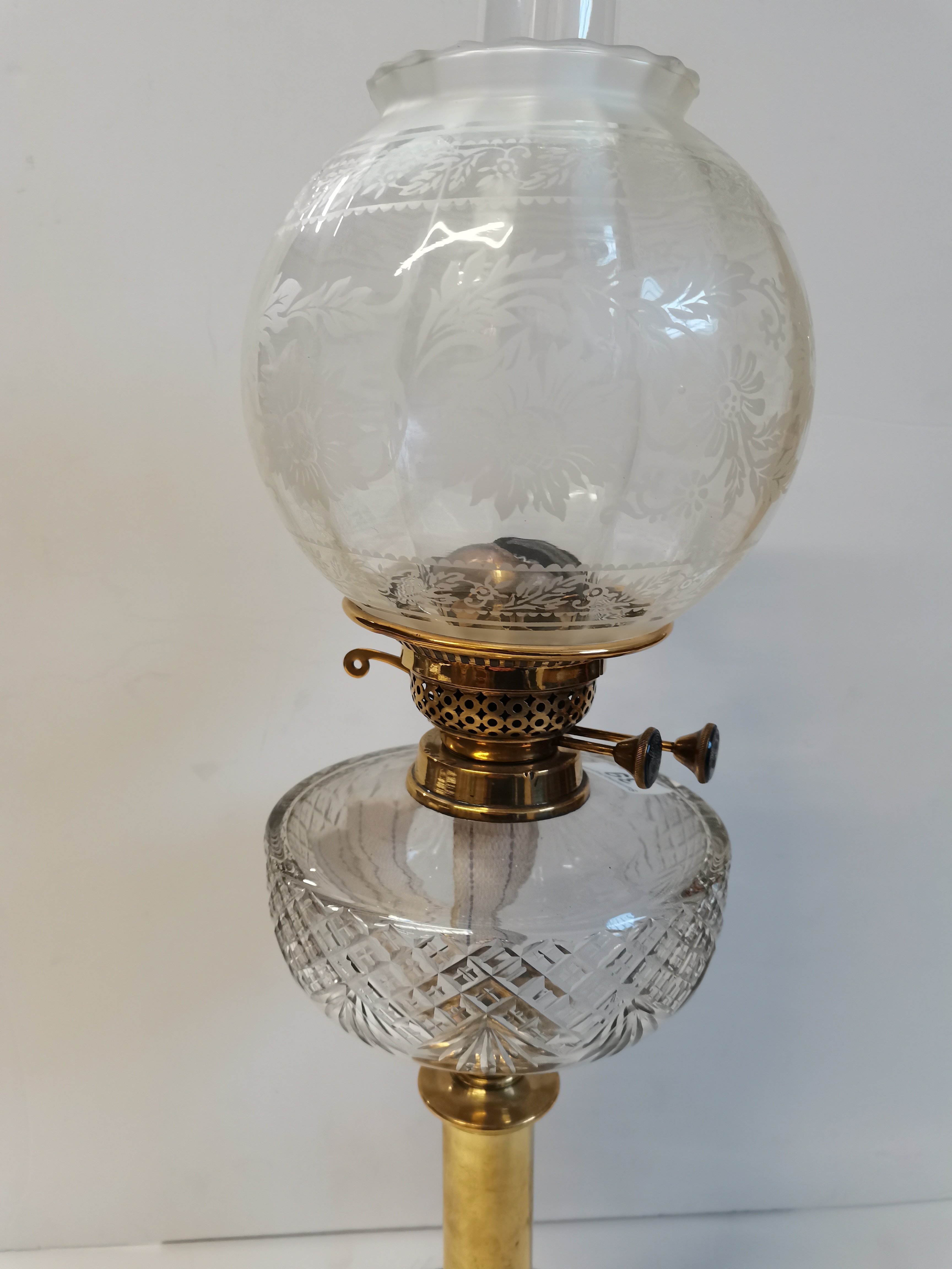 Ornate Etched glass and Brass Oil Lamp - Image 2 of 3