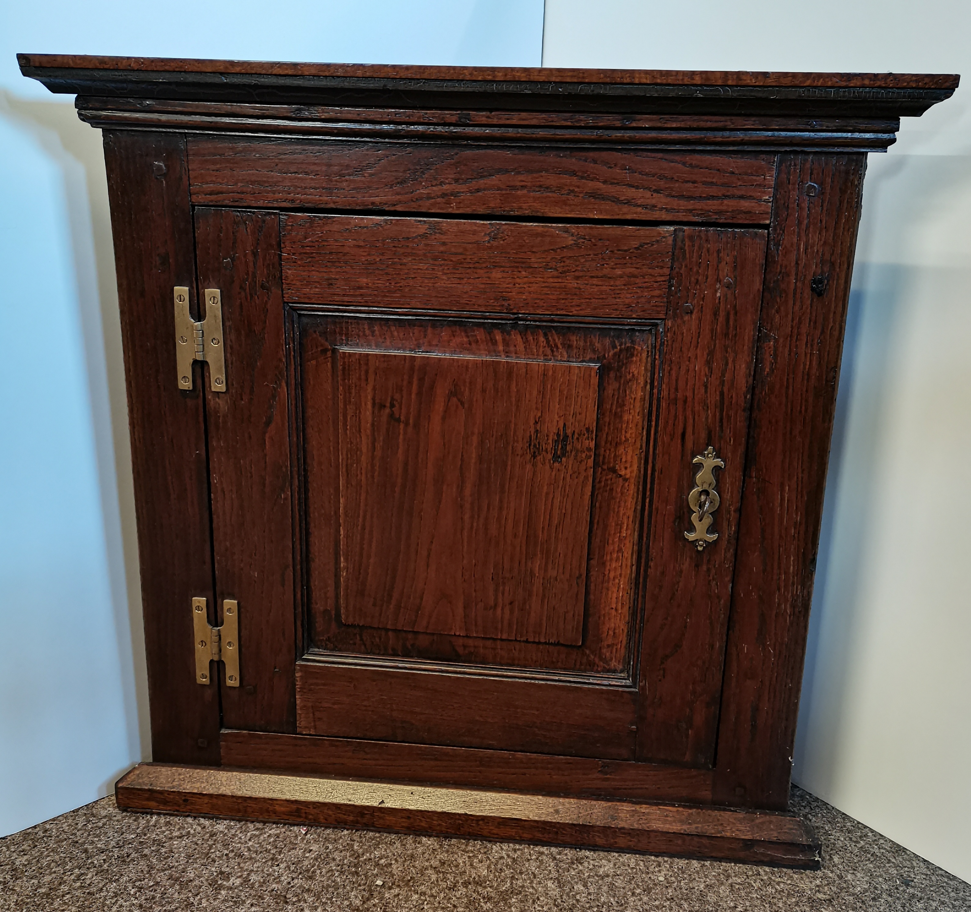 Antique Oak corner cupboard 60cm high and 40cm depth