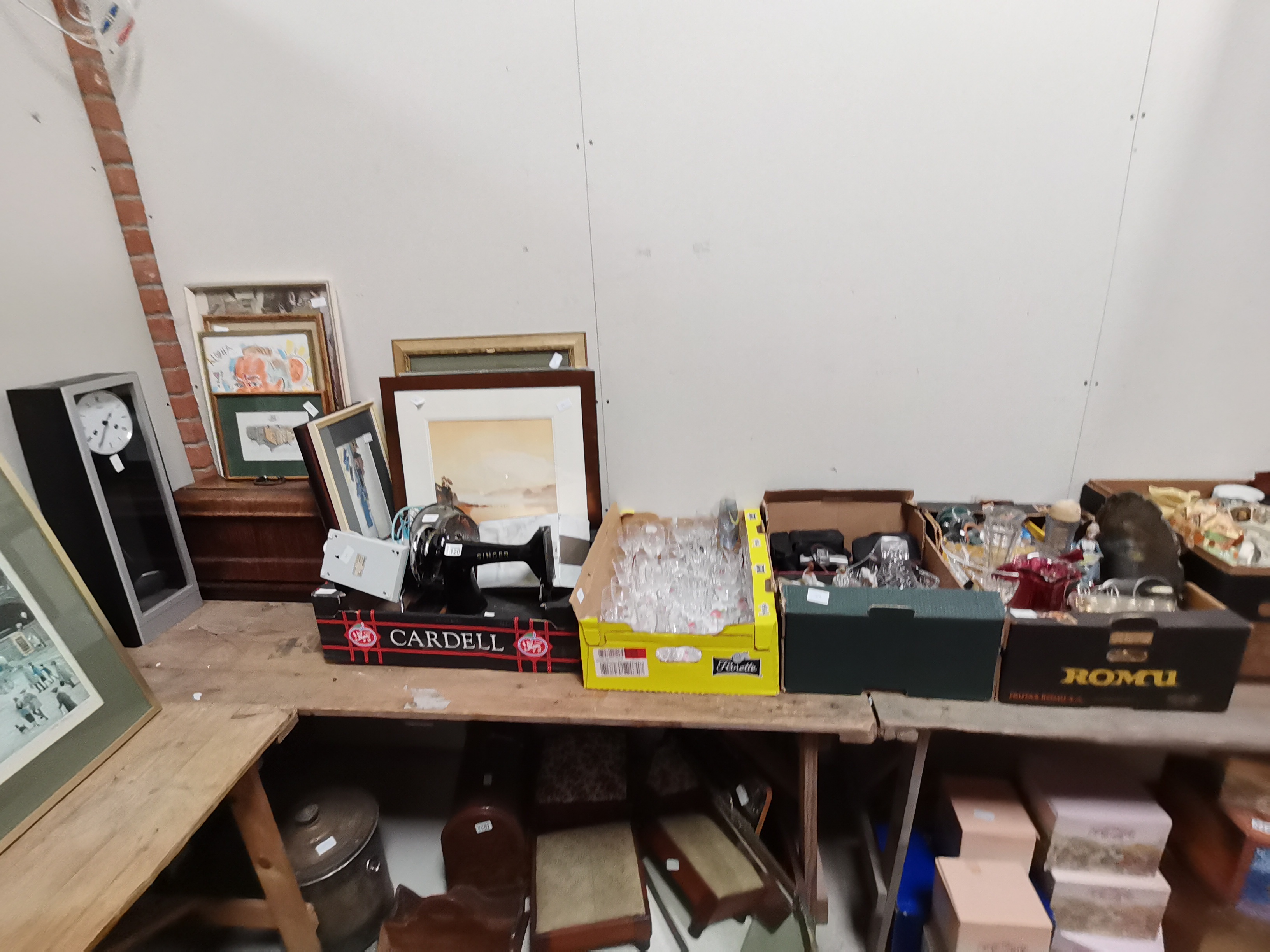 5 x boxes misc. items incl singer sewing machine, glassware, ceramics, pictures, boxed cutlery etc