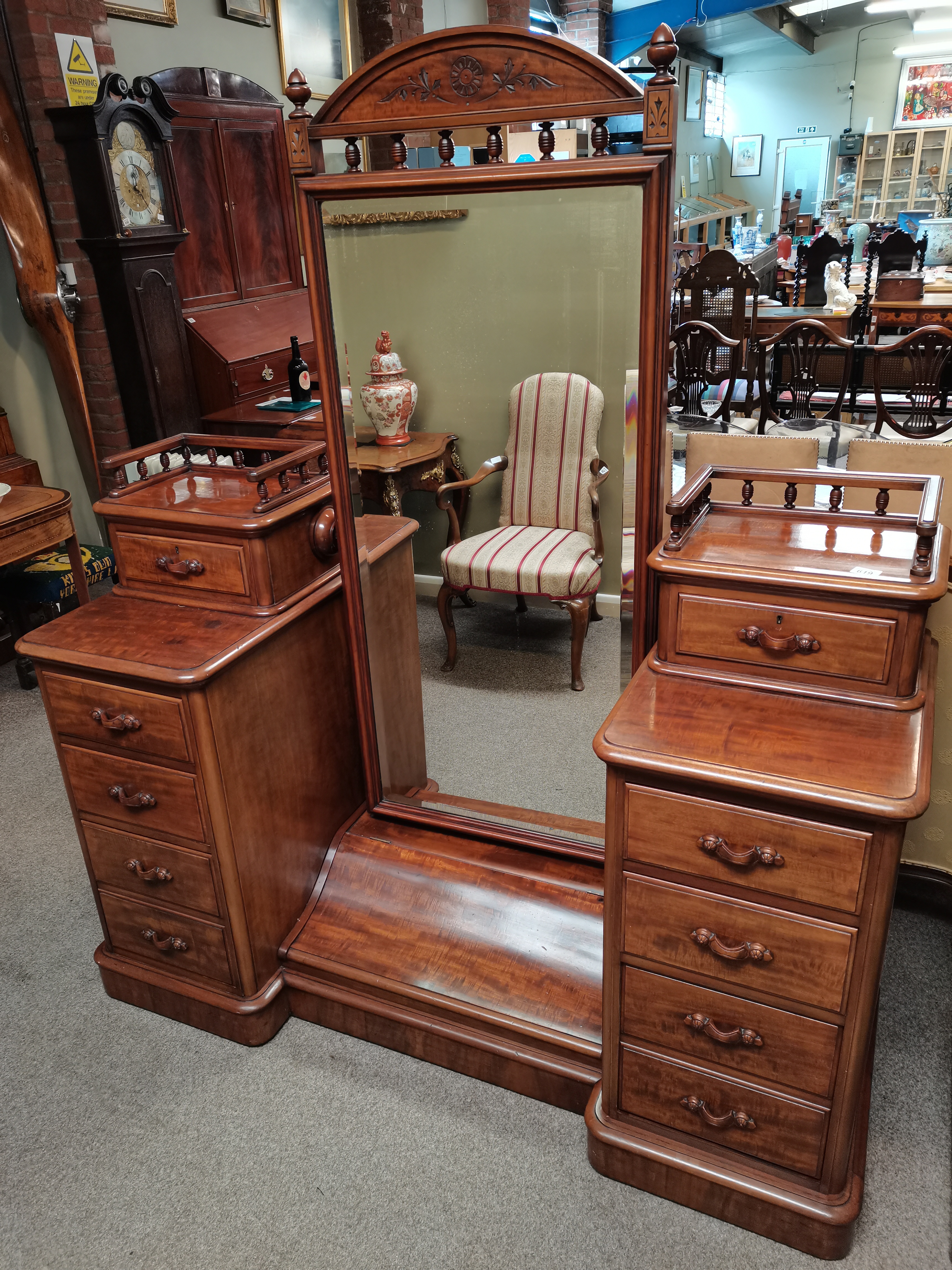 Victorian Mahogany dressing table with cheval mirror