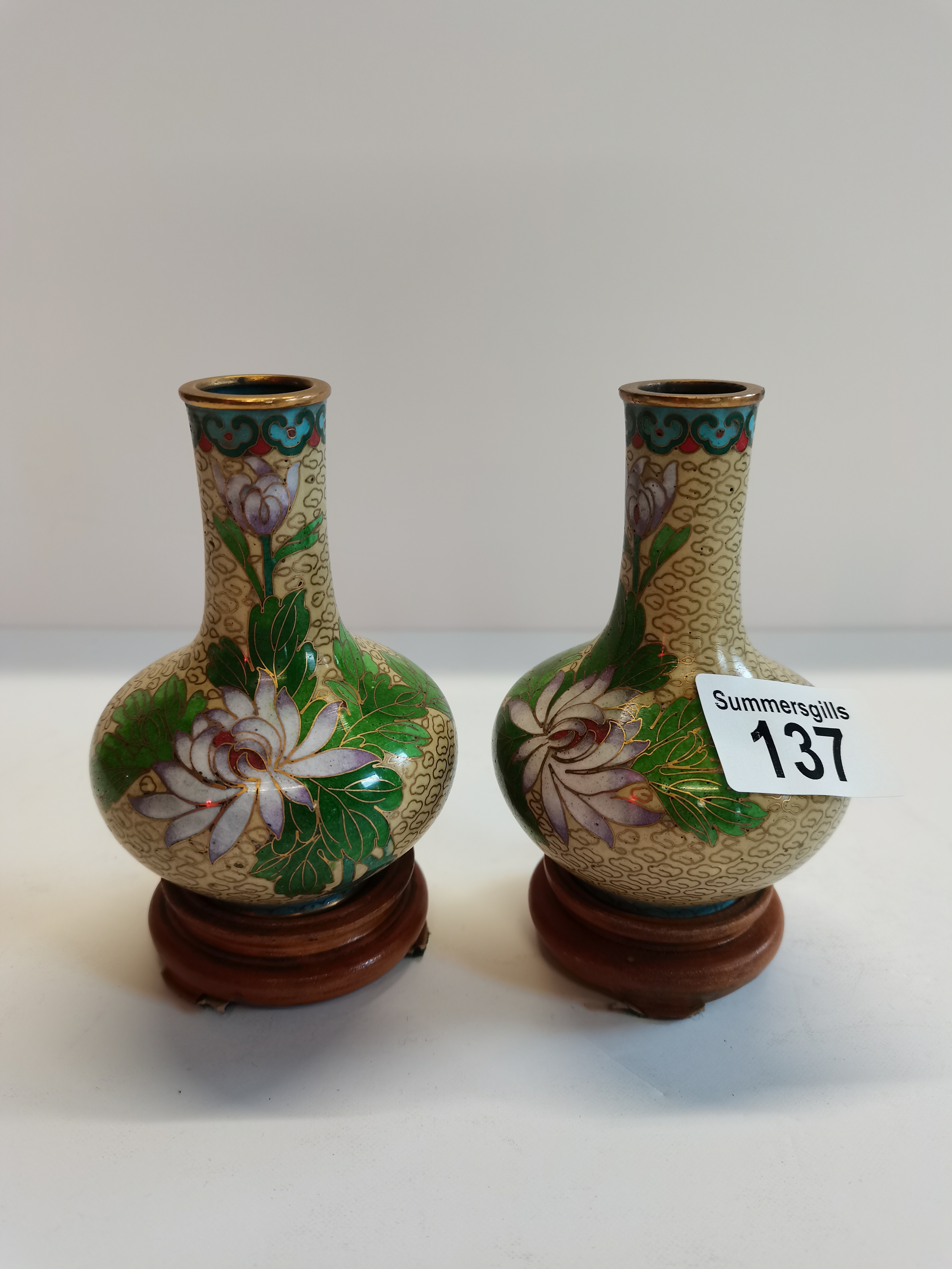 A pair of Chinese flower Cloisonné 10cm vases - Image 2 of 4