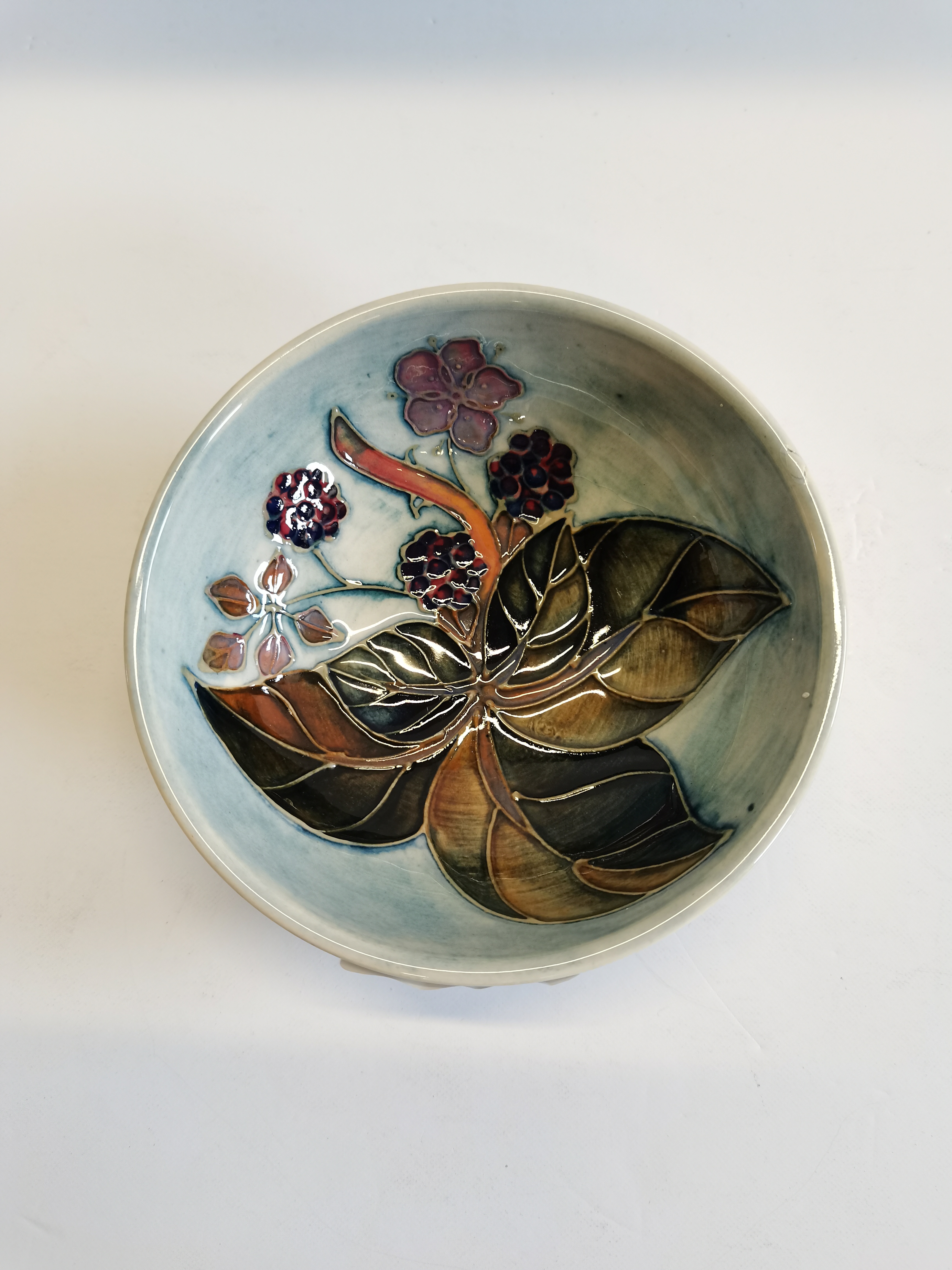Small Moorcroft dish - in Bramble pattern 12cm diameter - excellent condition - Image 4 of 6