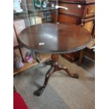 Antique pie crust round table with claw feet