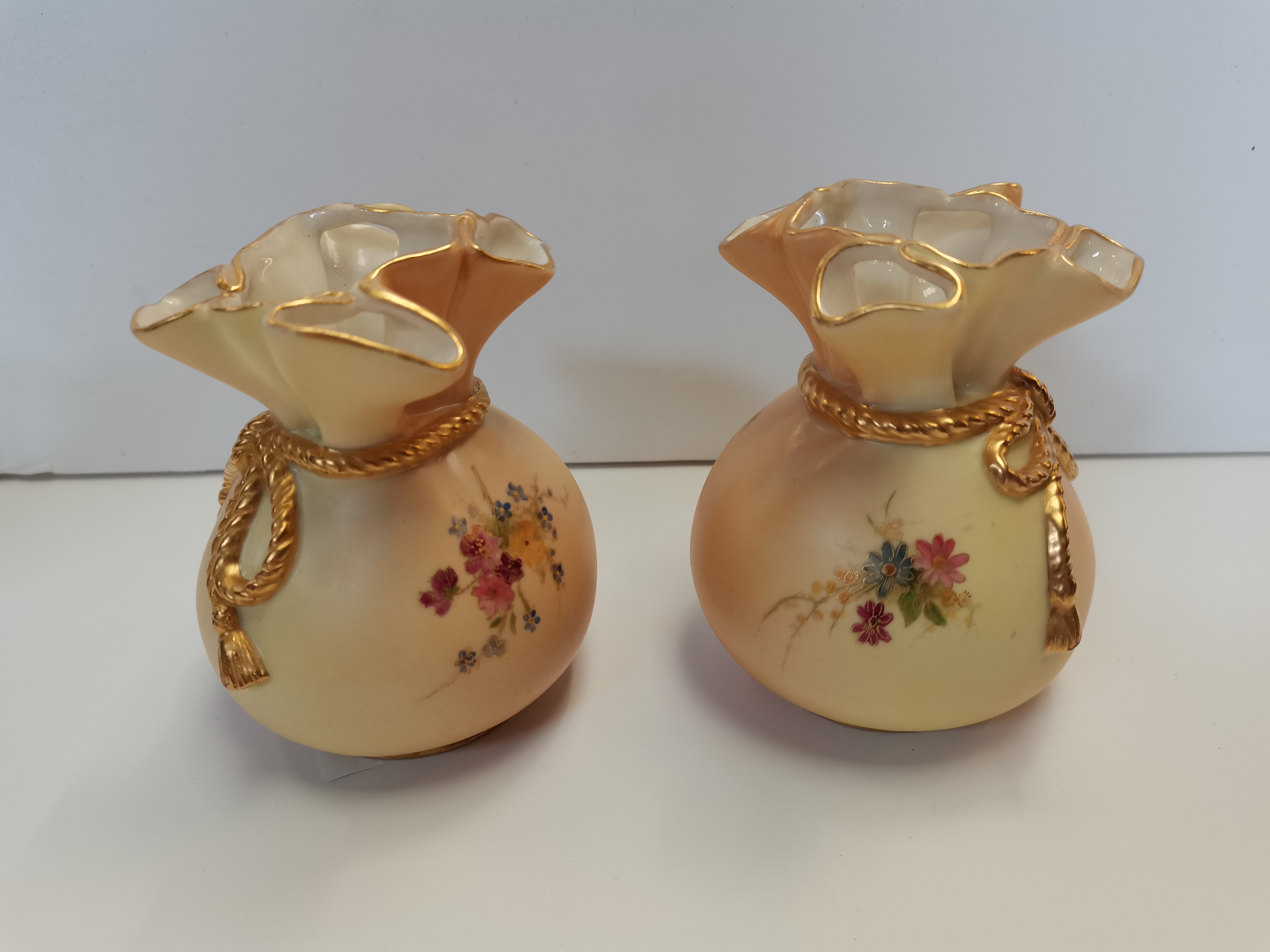 X2 Royal Worcester Posey vases 4" tall No 511 with puce mark painted with flowers - Image 3 of 6