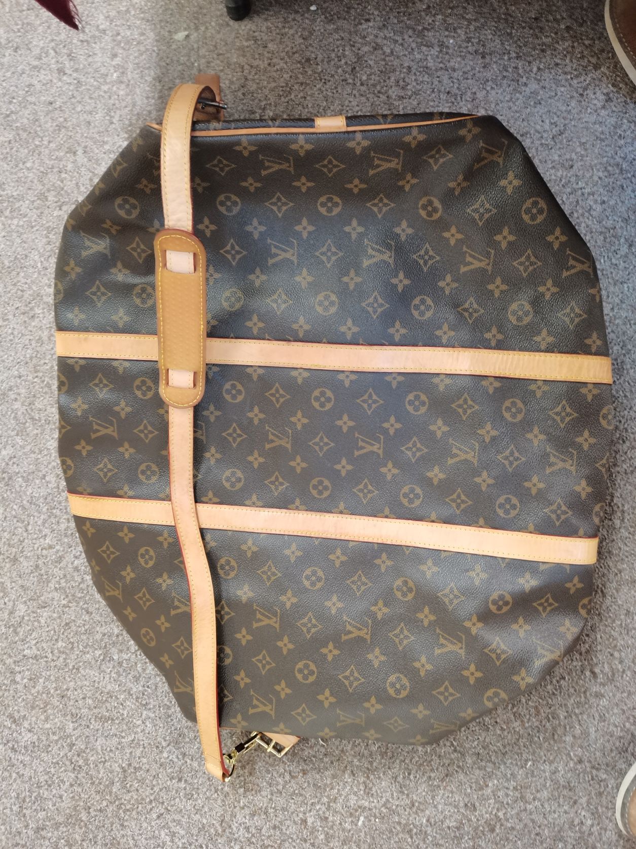 Genuine Louis Vuitton suit carrier and Keepall Duffel brown bag and a Visconti leather documents - Image 2 of 17