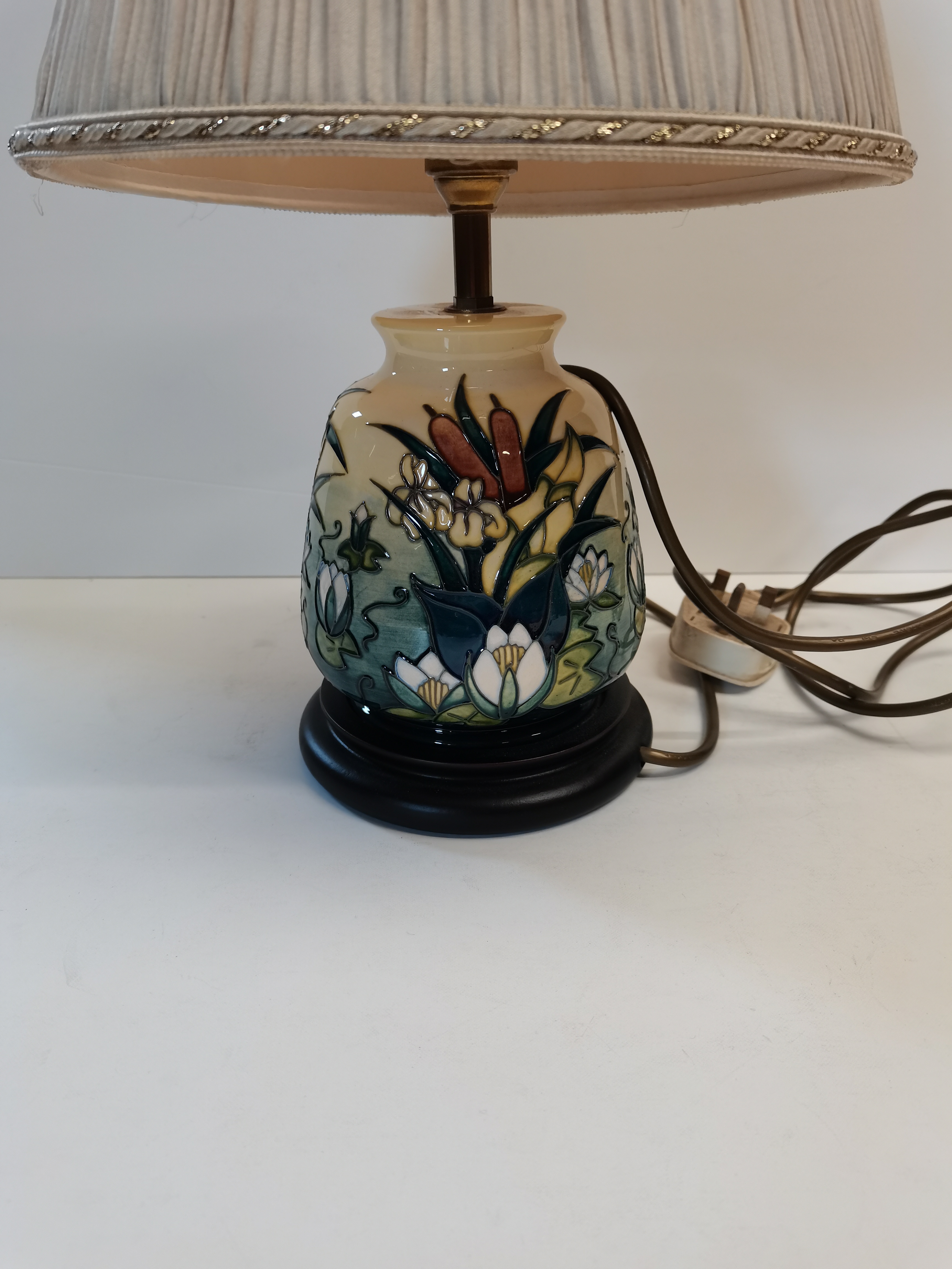 Moorcroft table lamp - Image 3 of 4