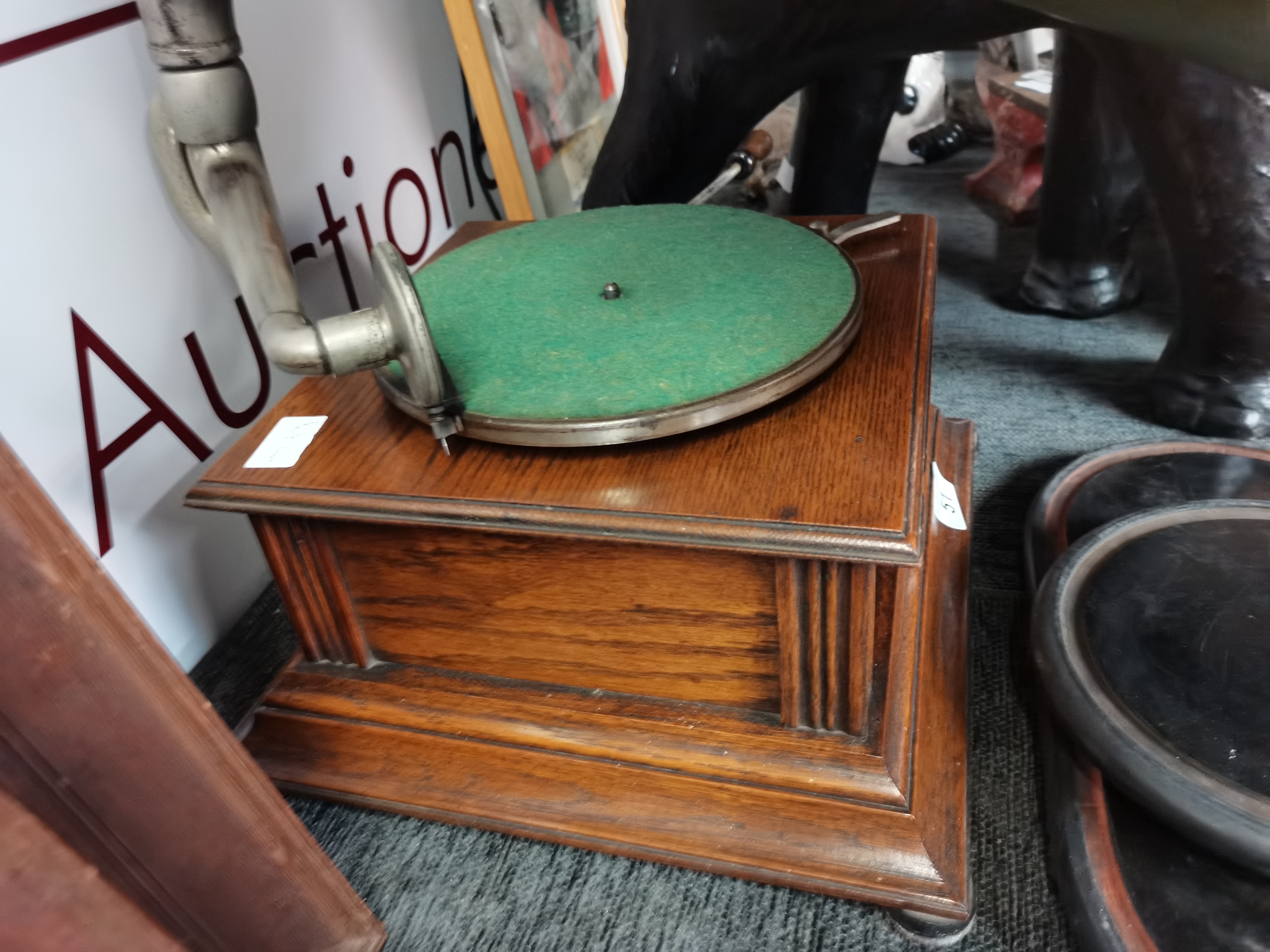 Vintage Gramophone in working order - Image 6 of 6