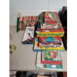 A quantity of Vintage Games and a Collection of books Mainly "Enid Blyton"
