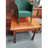 Oak draw leaf table and chairsCondition StatusCondition Grade:  C Fair: In fair condition signs of
