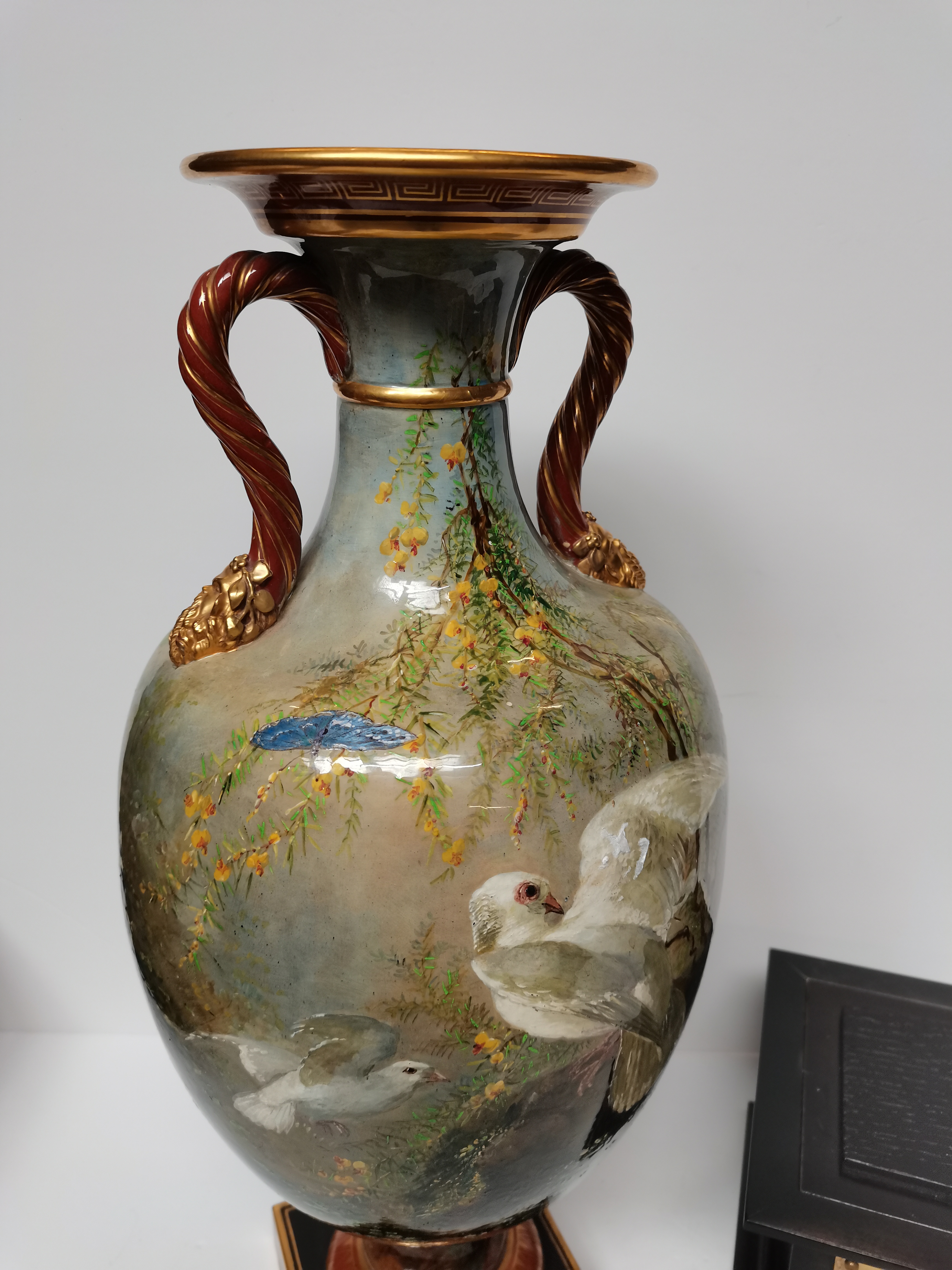 Minton Ornithological Vase date 1880 Artist Weneeslas Mussill ex condition 61cm in height total, - Bild 11 aus 14