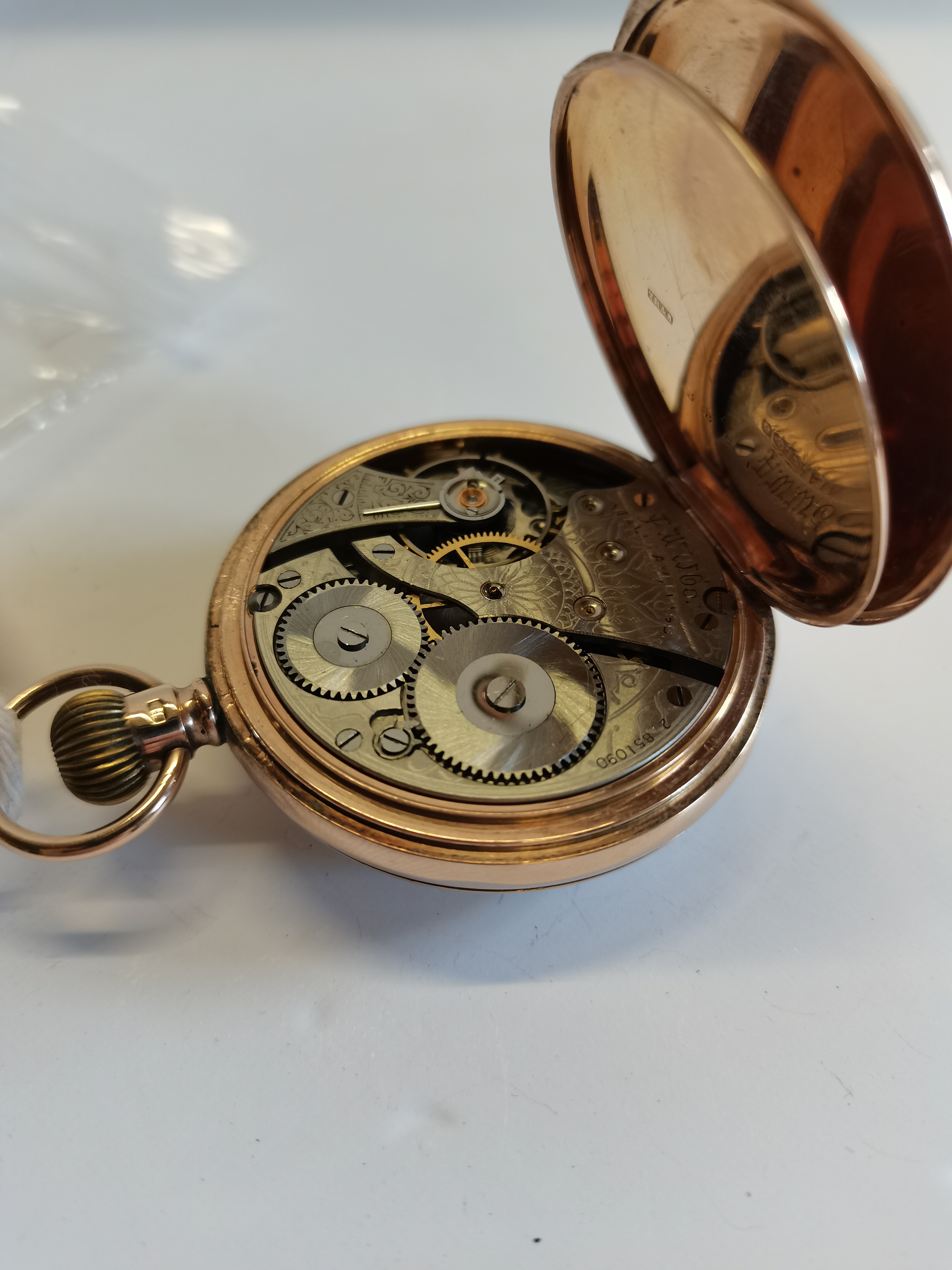 Waltham 9ct gold case Chester 1921 pocket watch (Hairline on face) (wind up w/o) - Image 2 of 3